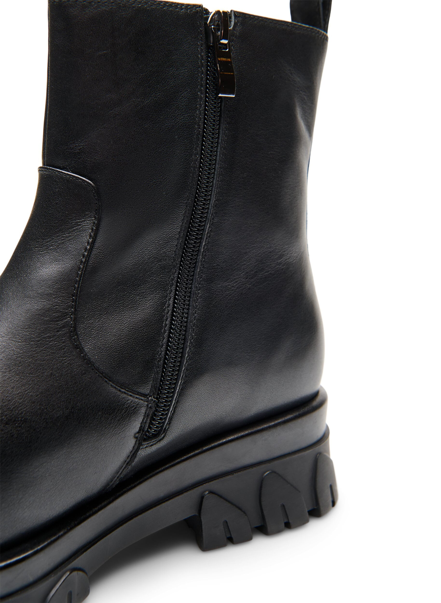 ZizziExtra-Weite - Chelsea Boots aus robustem Leder und Rei&szlig;verschluss, Schwarz, Packshot image number 4
