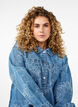 Jeansjacke mit floralem Muster, Light Blue Denim, Model image number 2