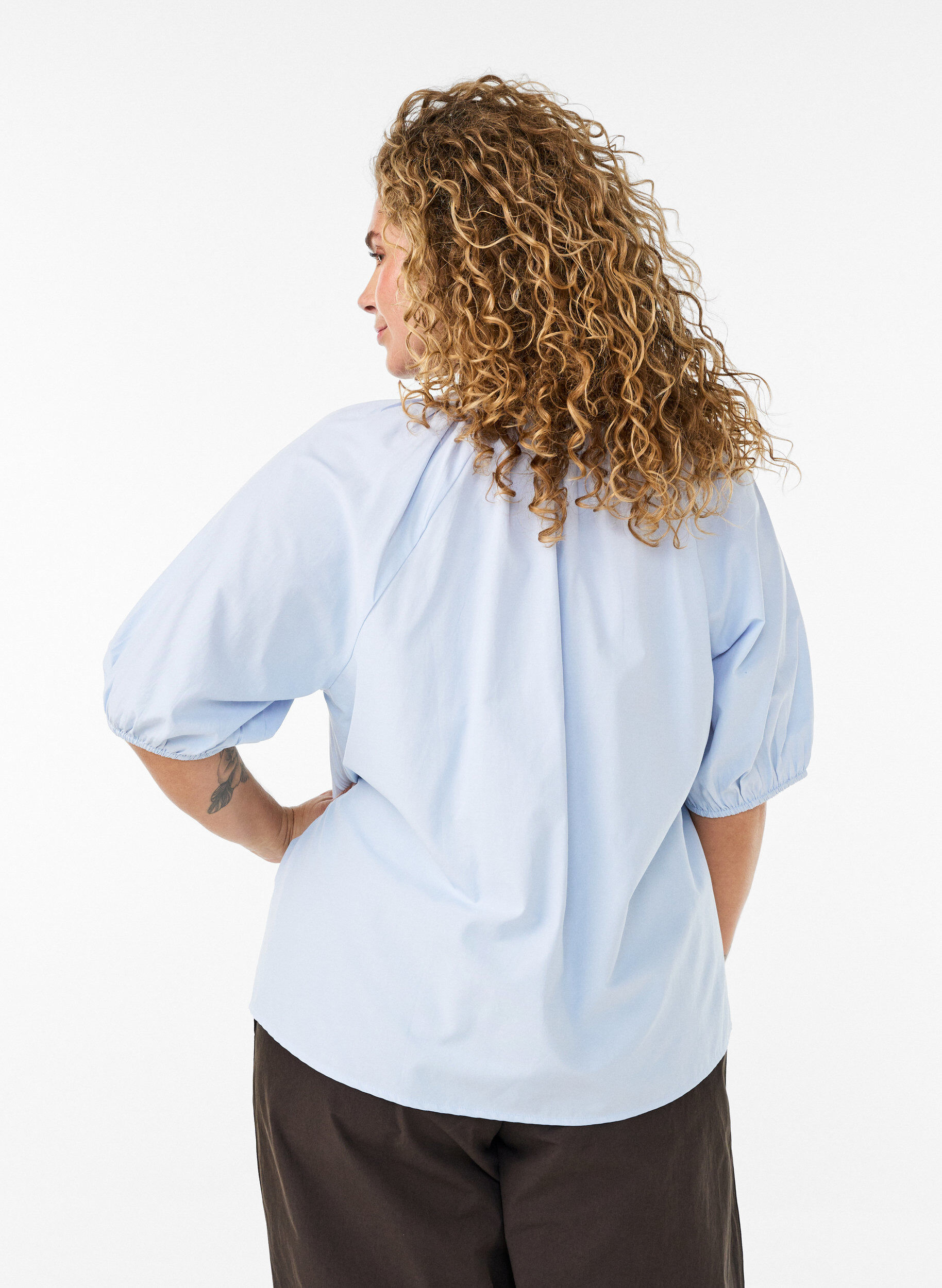 ZizziHemdbluse mit Knopfleiste und Bindeg&uuml;rtel, Blau, Model image number 2