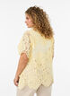 Bluse aus Spitze mit R&uuml;schenkragen und kurzen &Auml;rmeln, Gelb, Model image number 2
