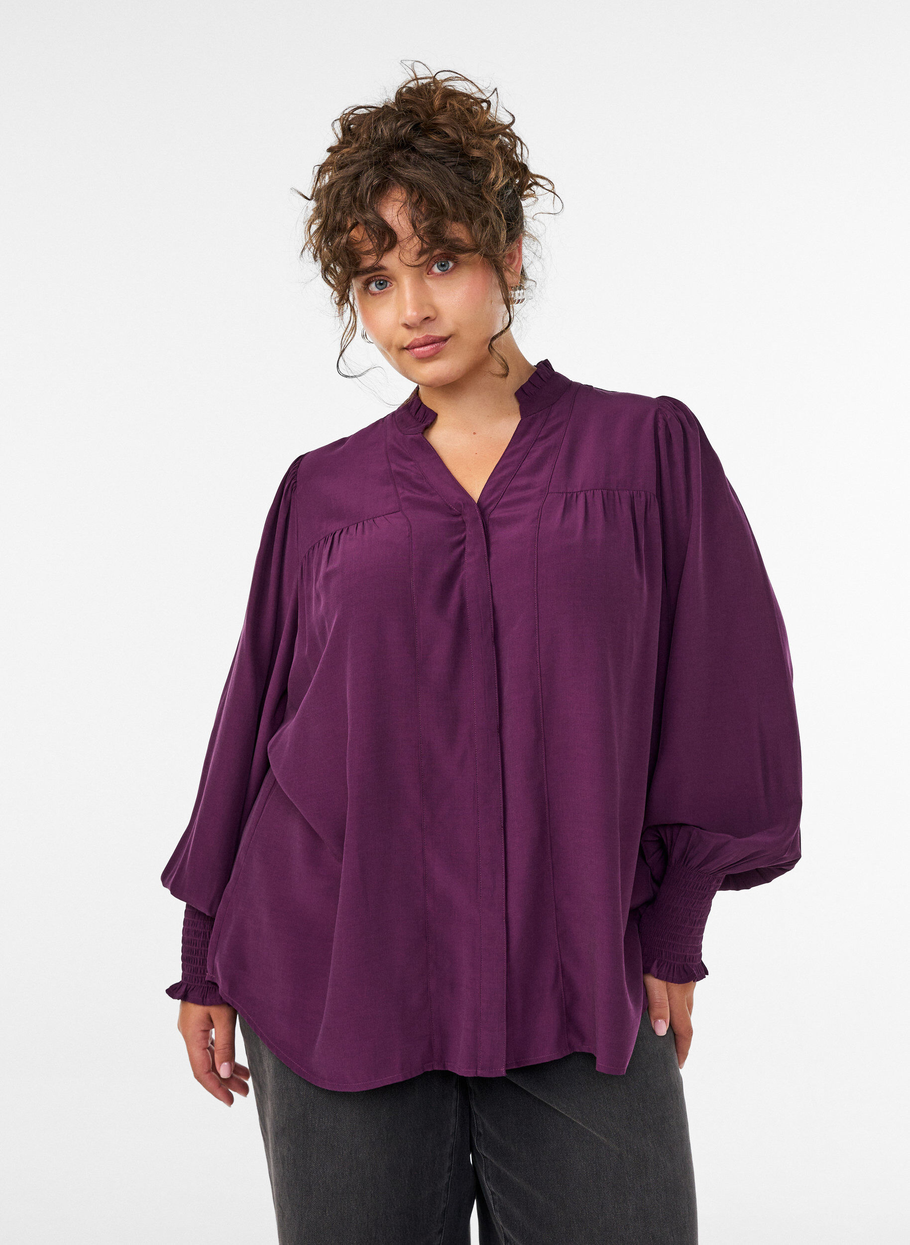 ZizziBluse mit R&uuml;schenkragen und Raffung, Lila, Model image number 0