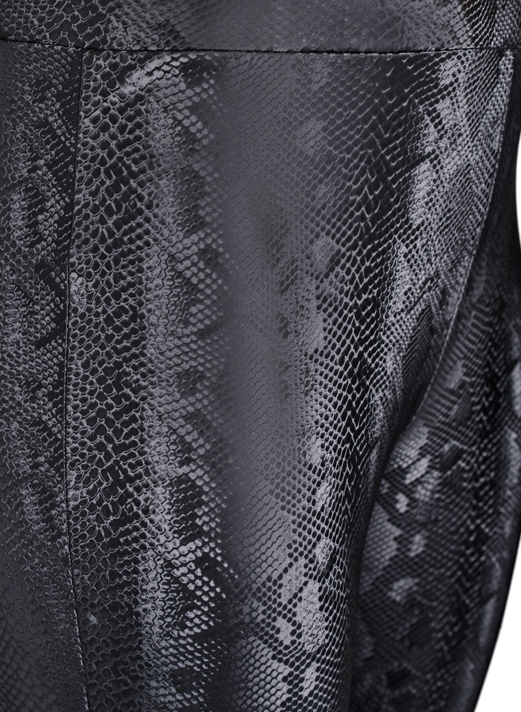 ZizziLeggings aus Kunstleder mit Animal-Print, Schwarz, Packshot image number 2