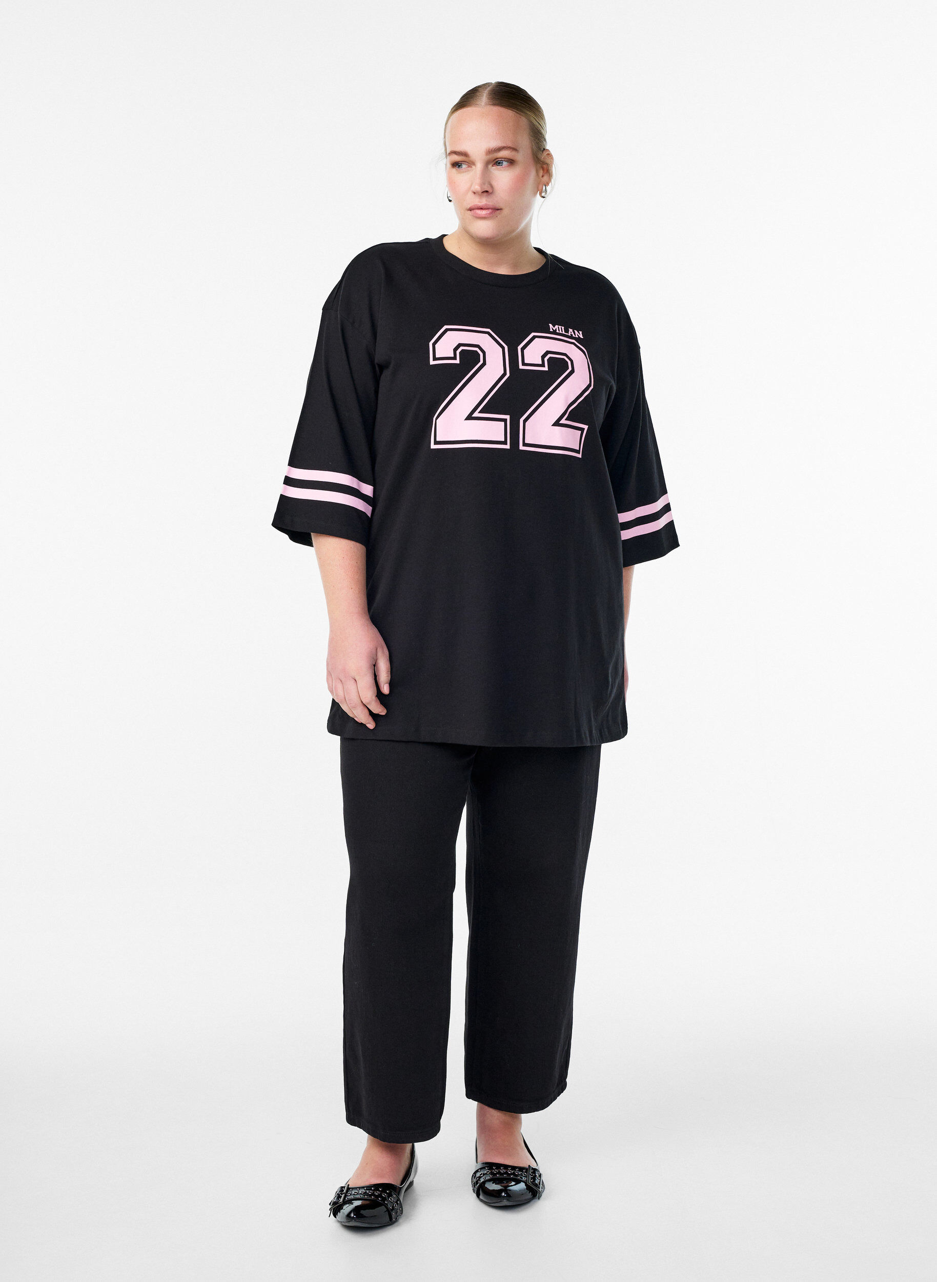 ZizziOversize College-T-Shirt mit 3/4-&Auml;rmeln, Schwarz, Model image number 1