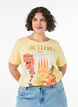 T-shirt aus Baumwolle mit Print, Gelb, Model image number 0