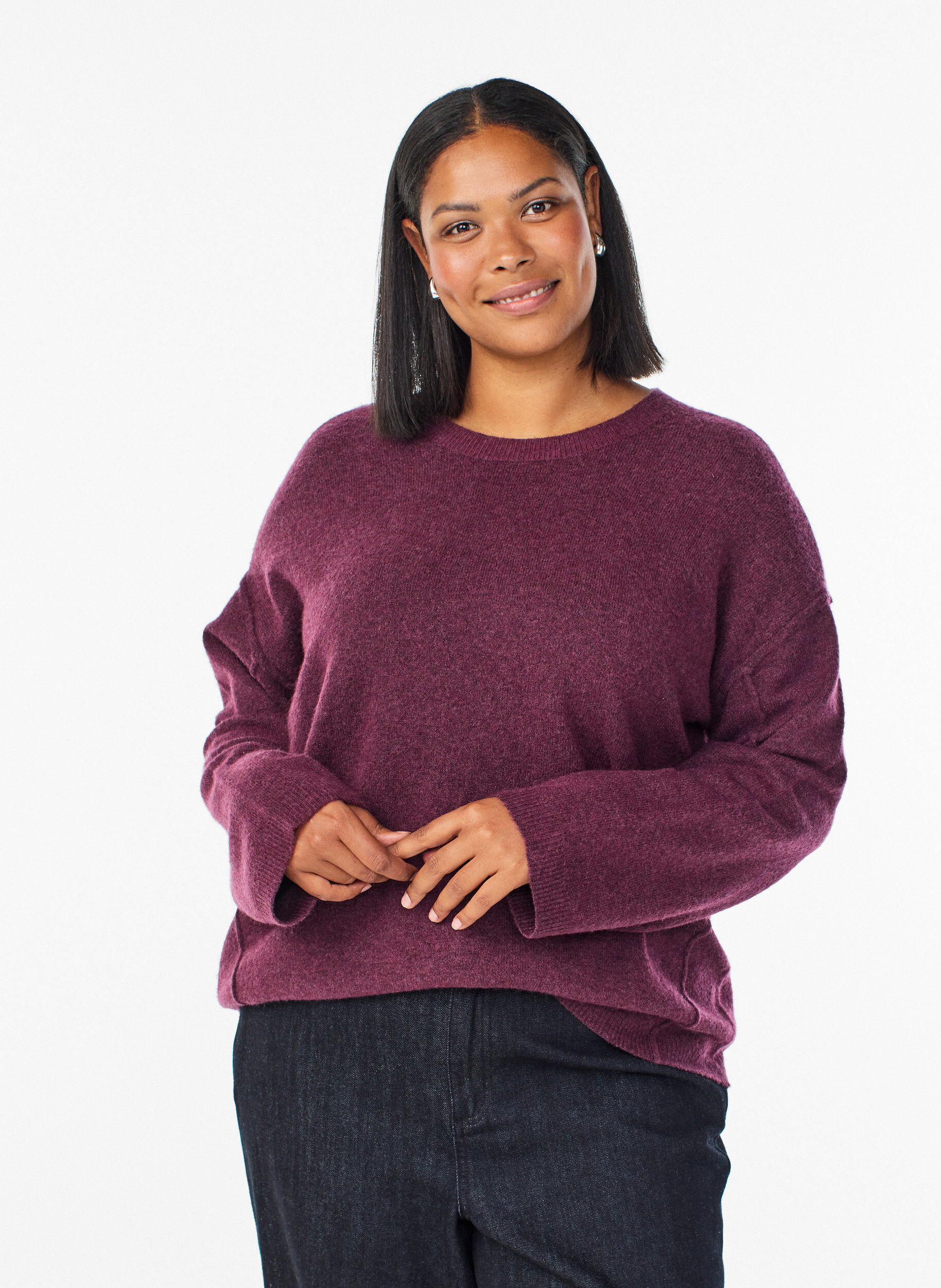 Lockerer Strickpullover mit Kontrastn&auml;hten, Dunkles Bordeaux, Model
