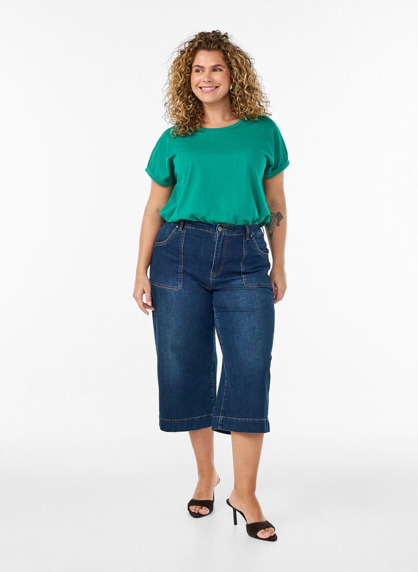 Kurz&auml;rmeliges T-Shirt aus einer Baumwollmischung, Gr&uuml;n, Model image number 1