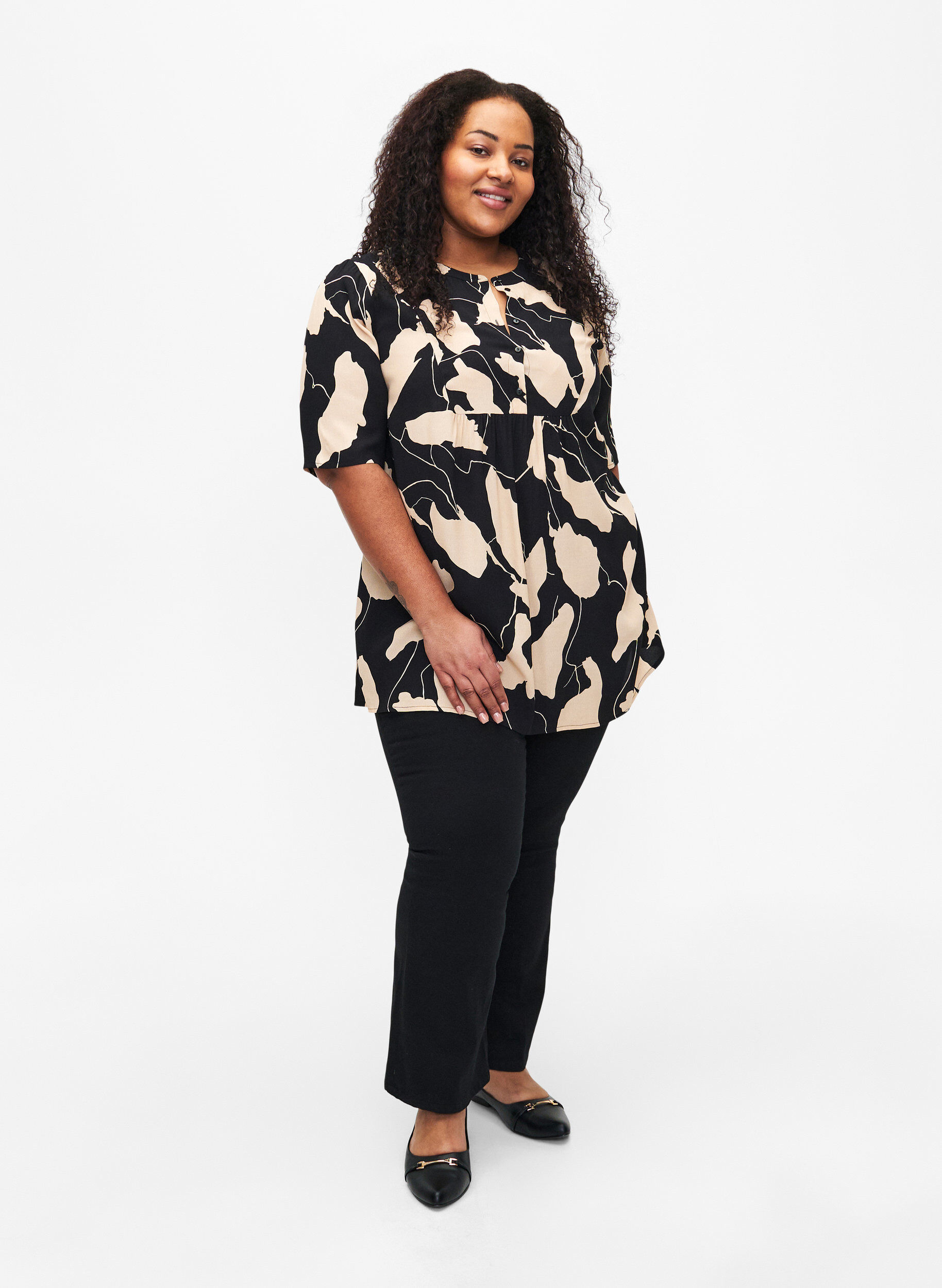 ZizziBedruckte Tunika aus Viskose, Black AOP, Model image number 2