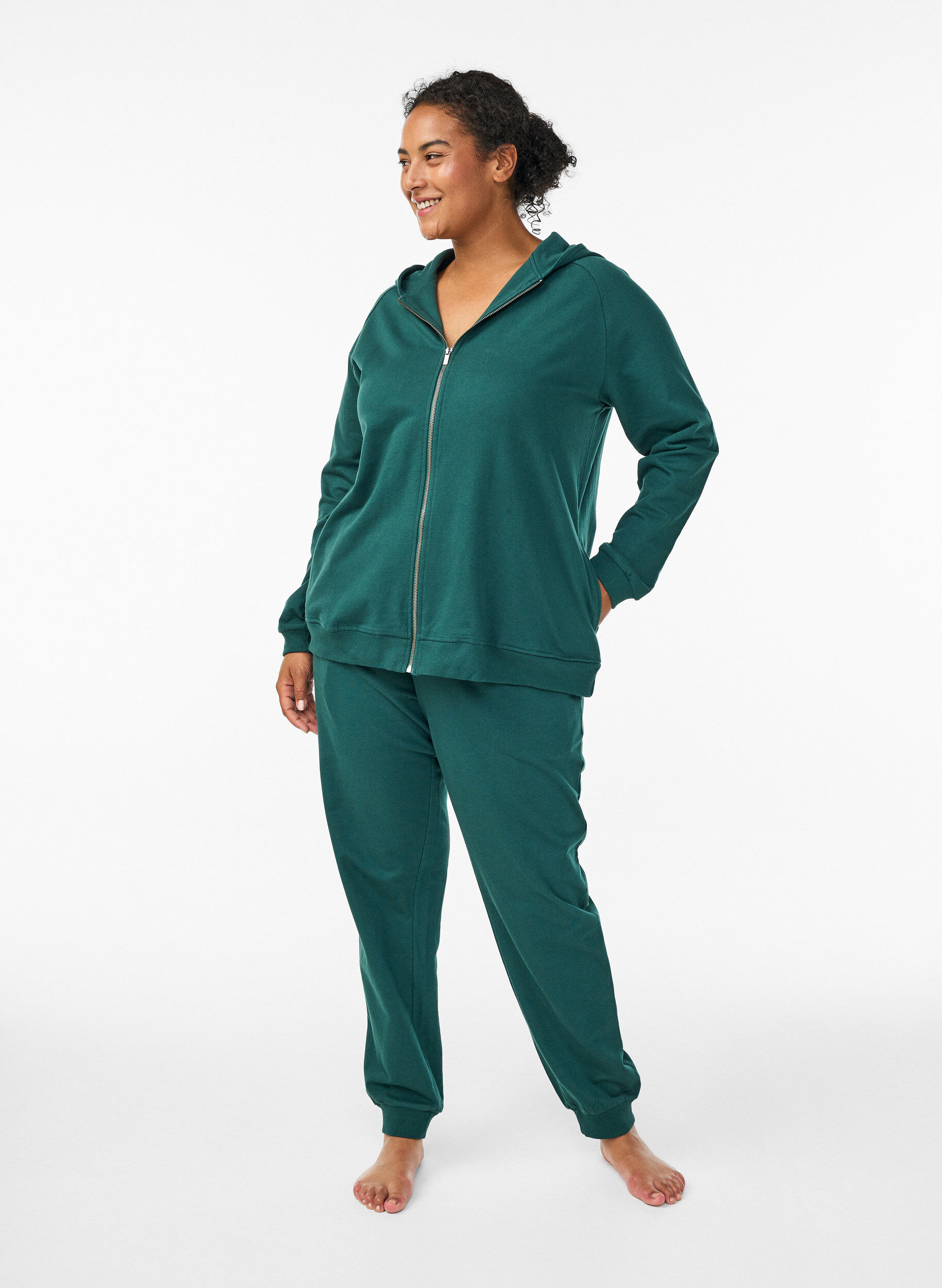 ZizziHoodie aus Sweatstoff mit Rei&szlig;verschluss und R&uuml;ckendruck, Gr&uuml;n, Model image number 1