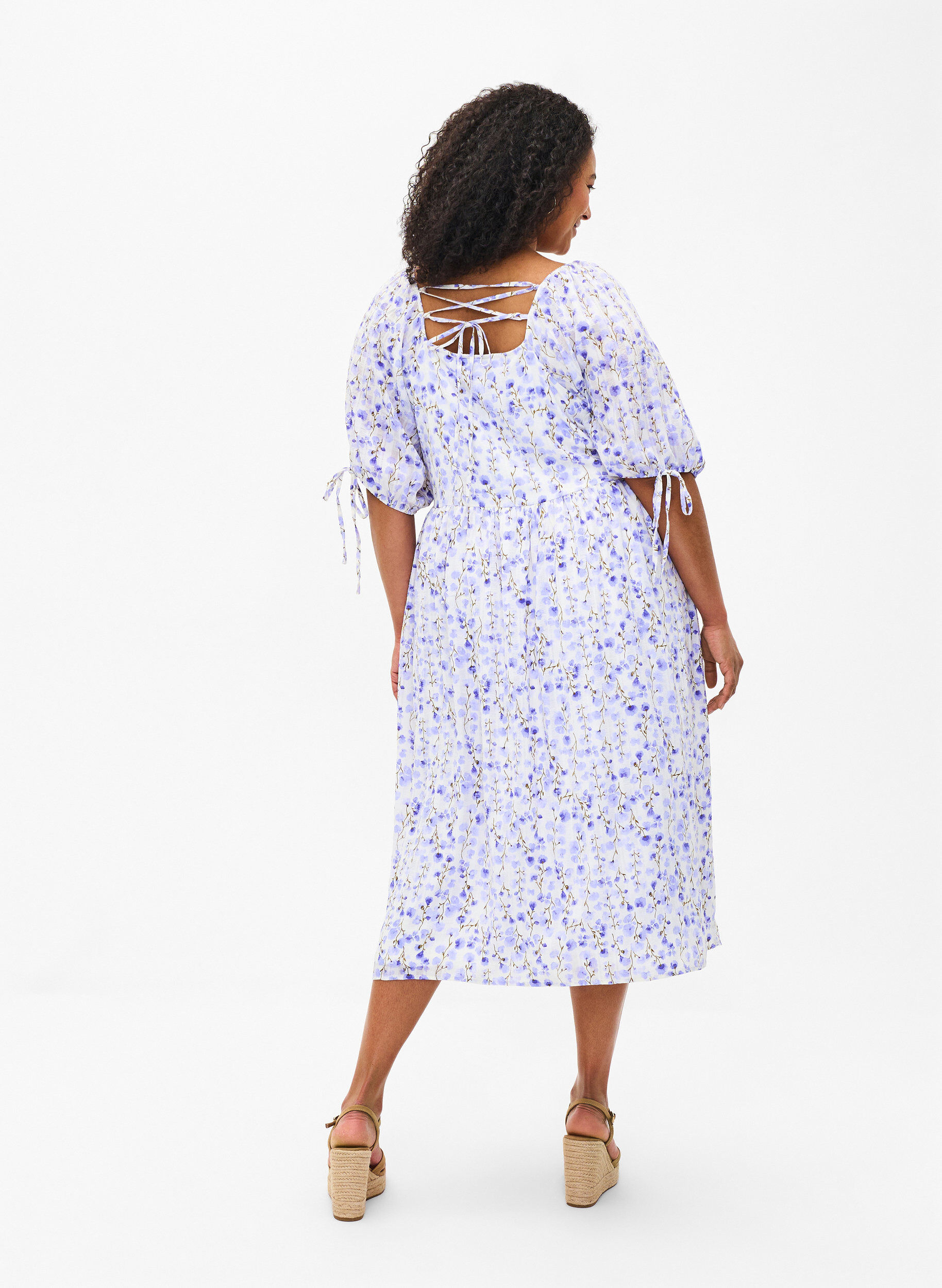 ZizziSommerkleid mit Blumenmotiv und Spitzendetails, Sand Verbena AOP, Model image number 1