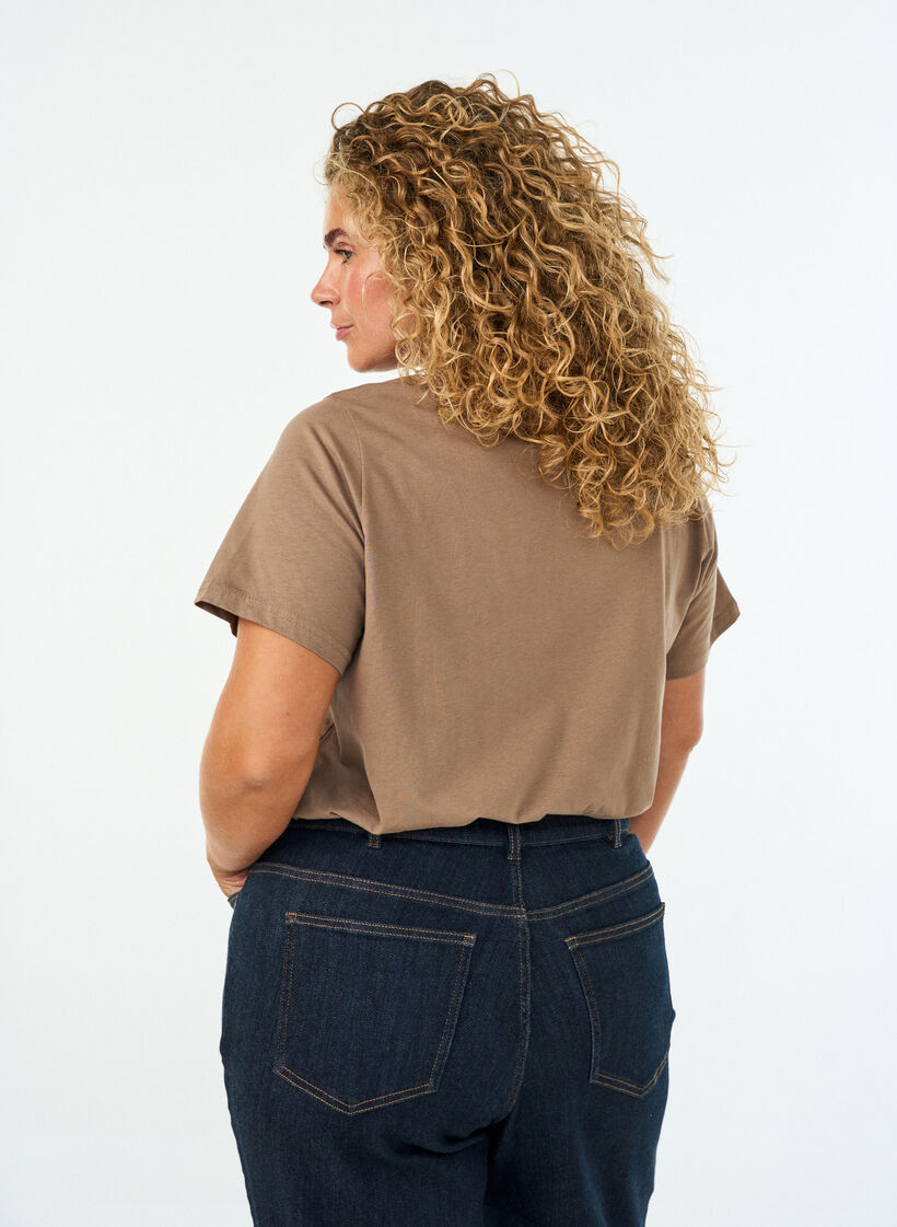 T-Shirt aus Baumwolle mit Frontprint und V-Ausschnitt, Braun, Model image number 2
