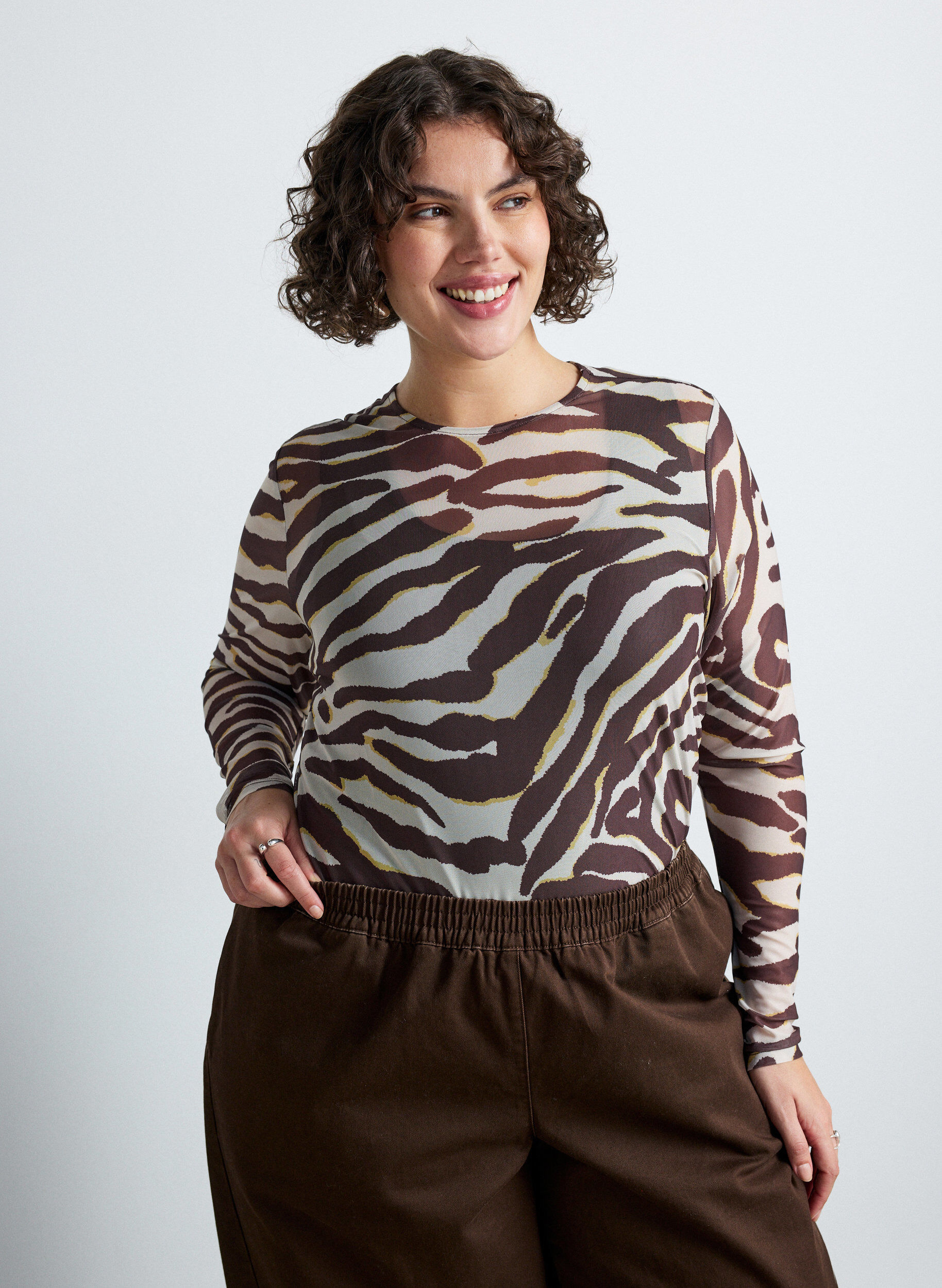 ZizziBluse aus Mesh mit Print, Braun, Model image number 0