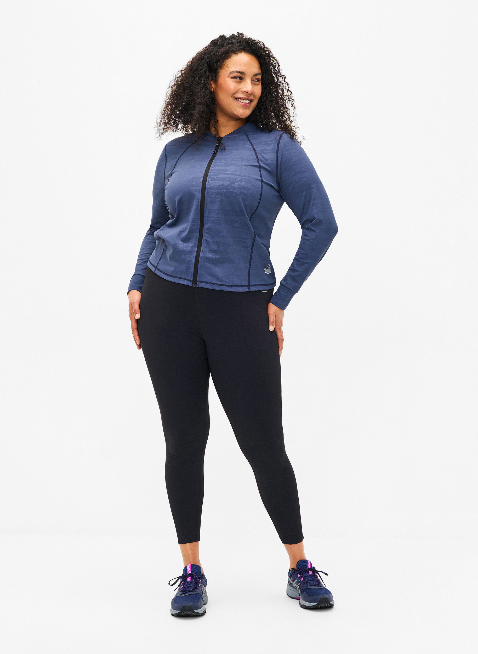 ZizziGek&uuml;rzte Trainingsstrumpfhose mit Tasche, Schwarz, Model image number 1