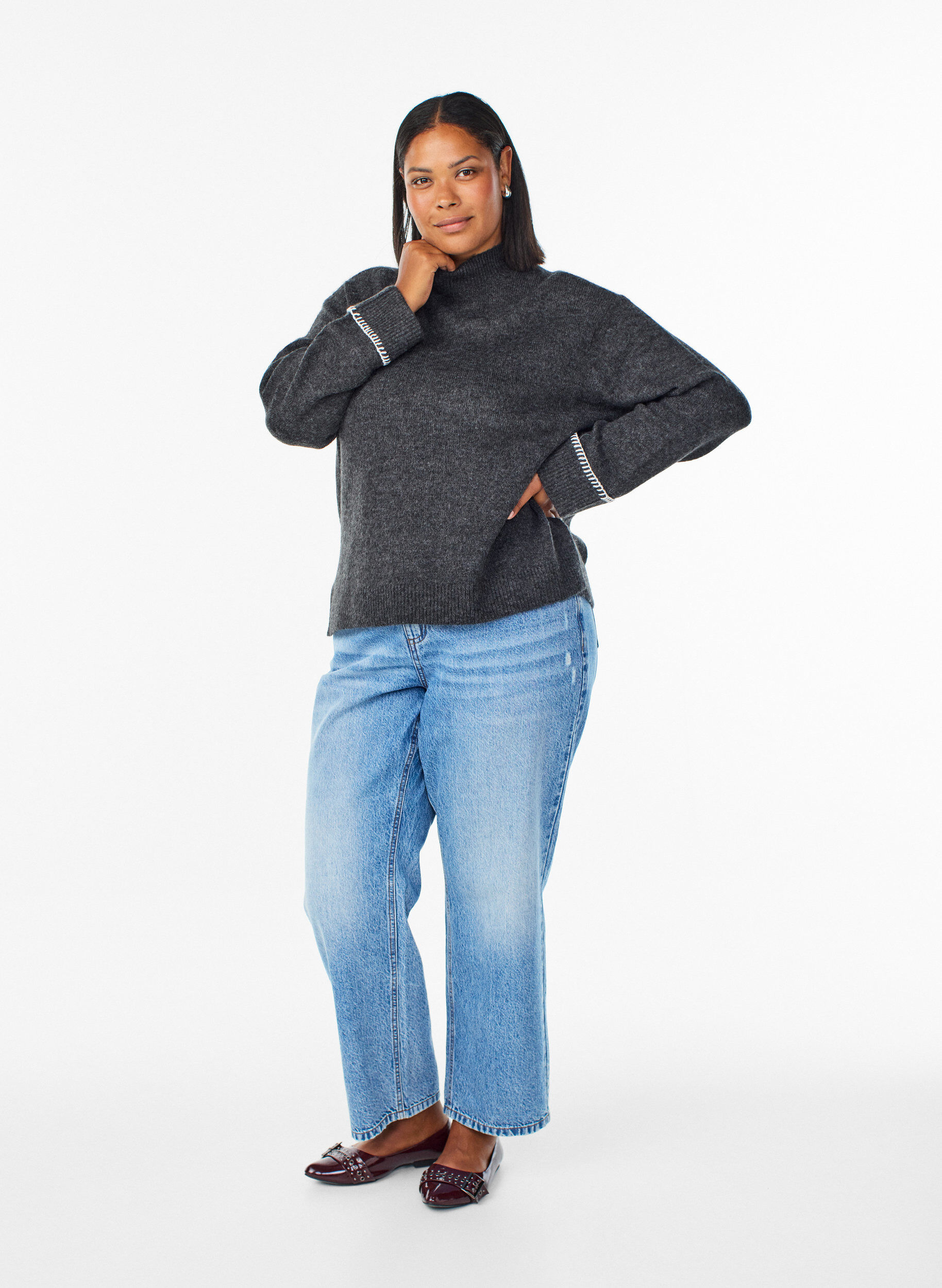 ZizziStrickbluse mit hohem Kragen und Kontrastdetail, Grau, Model image number 1