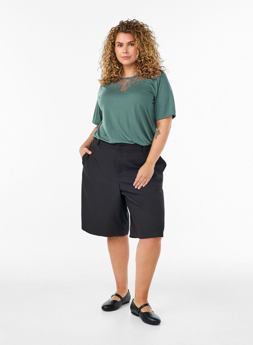 Bluse mit Spitzeneinsatz und Ballon&auml;rmeln, Gr&uuml;n, Model image number 1