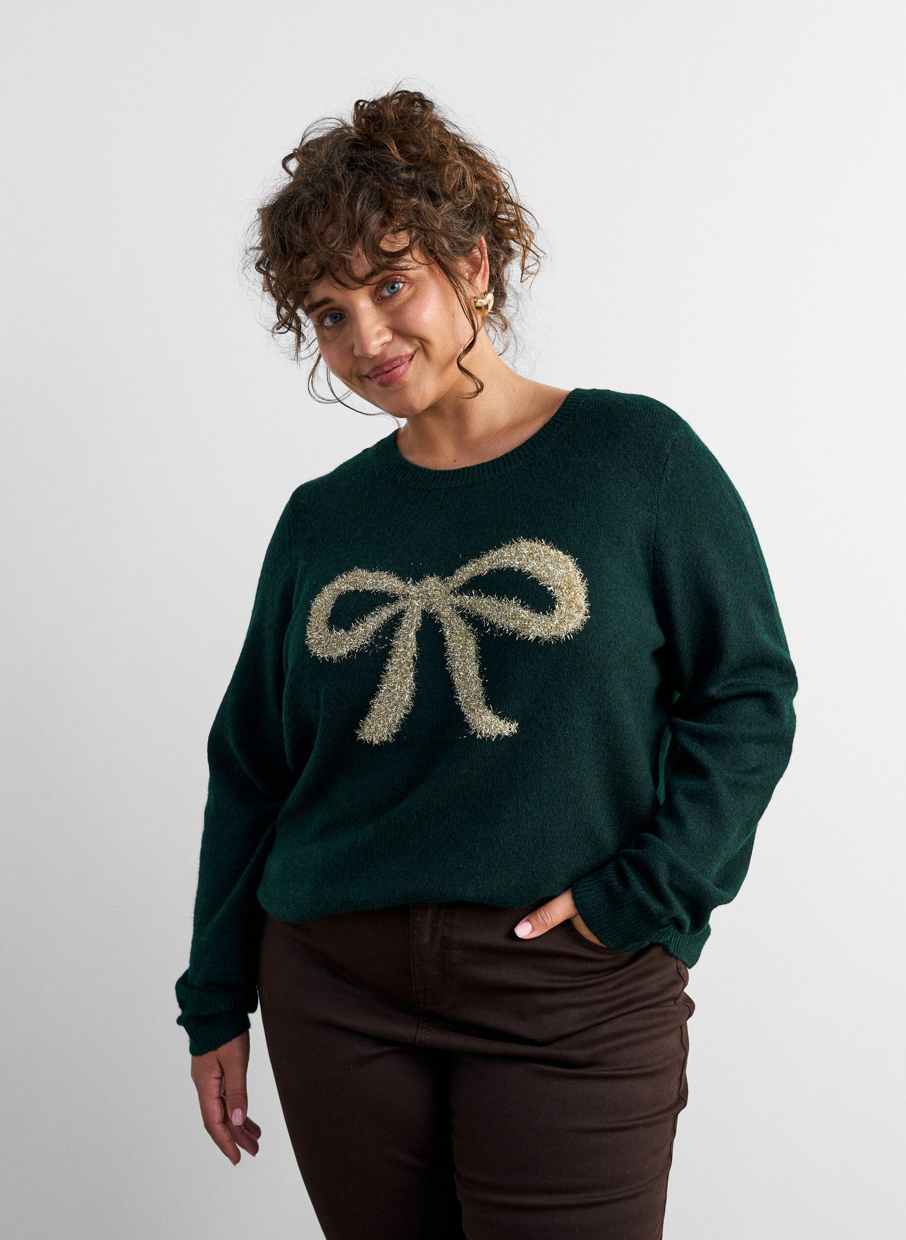ZizziPullover mit Glitzerschleife, Gr&uuml;n, Model image number 0