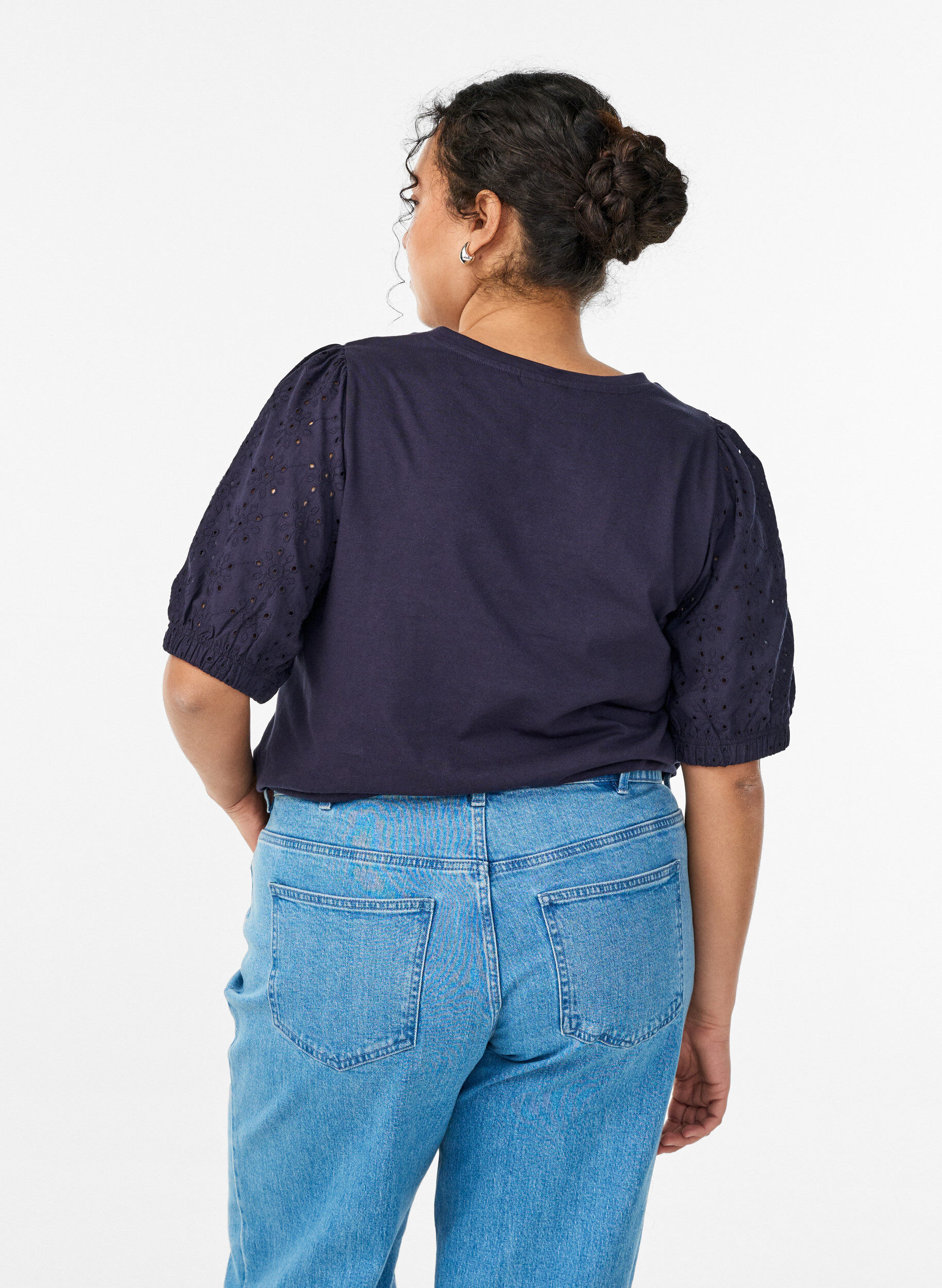 ZizziT-Shirt mit &Auml;rmeln aus Broderie Anglaise, Blau, Model image number 2