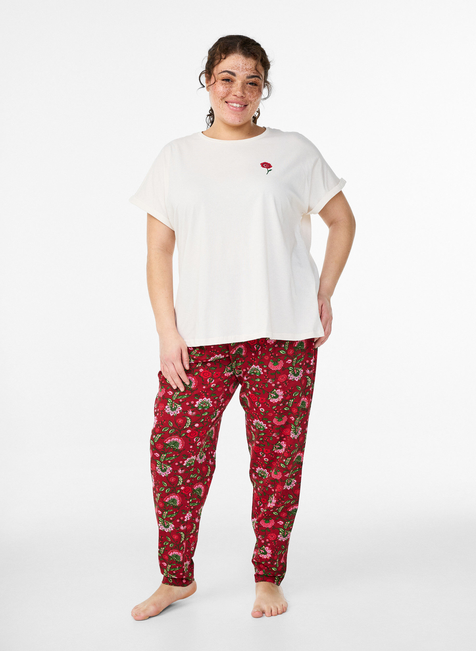 ZizziLockeres Nachtt-Shirt aus Baumwolle mit Printdetail, Vanille, Model image number 1