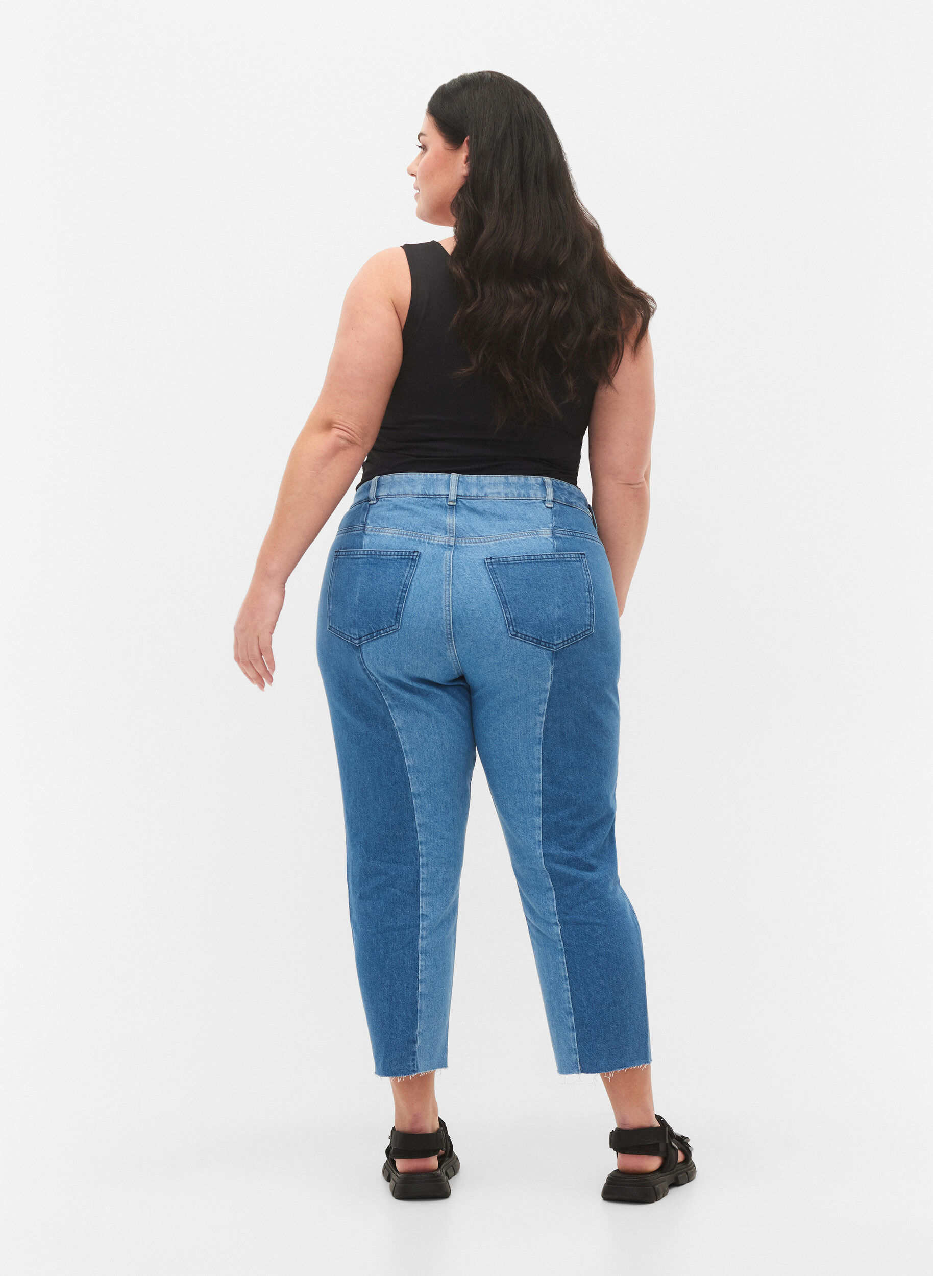 ZizziCropped Vera jeans mit Colorblock, Blue denim, Model image number 1