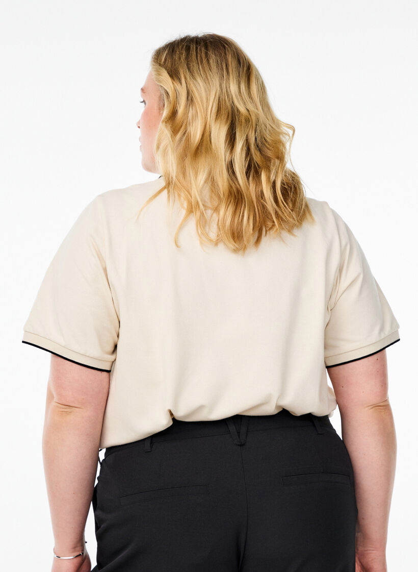 Poloshirt mit kurzen Ärmeln, Beige, Model image number 2