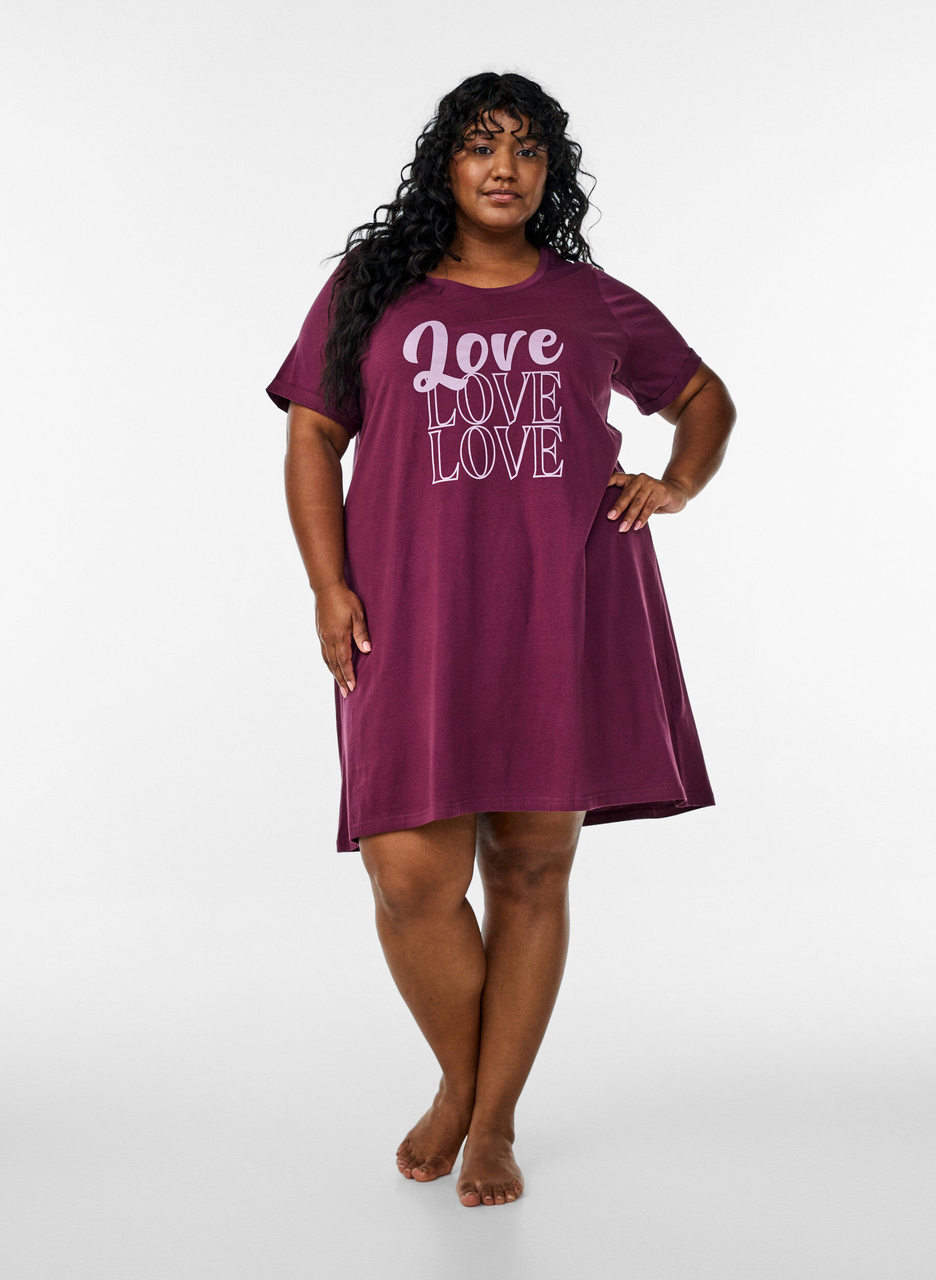 ZizziKurz&auml;rmeliges Nachthemd aus Bio-Baumwolle, Dunkles Bordeaux, Model image number 1