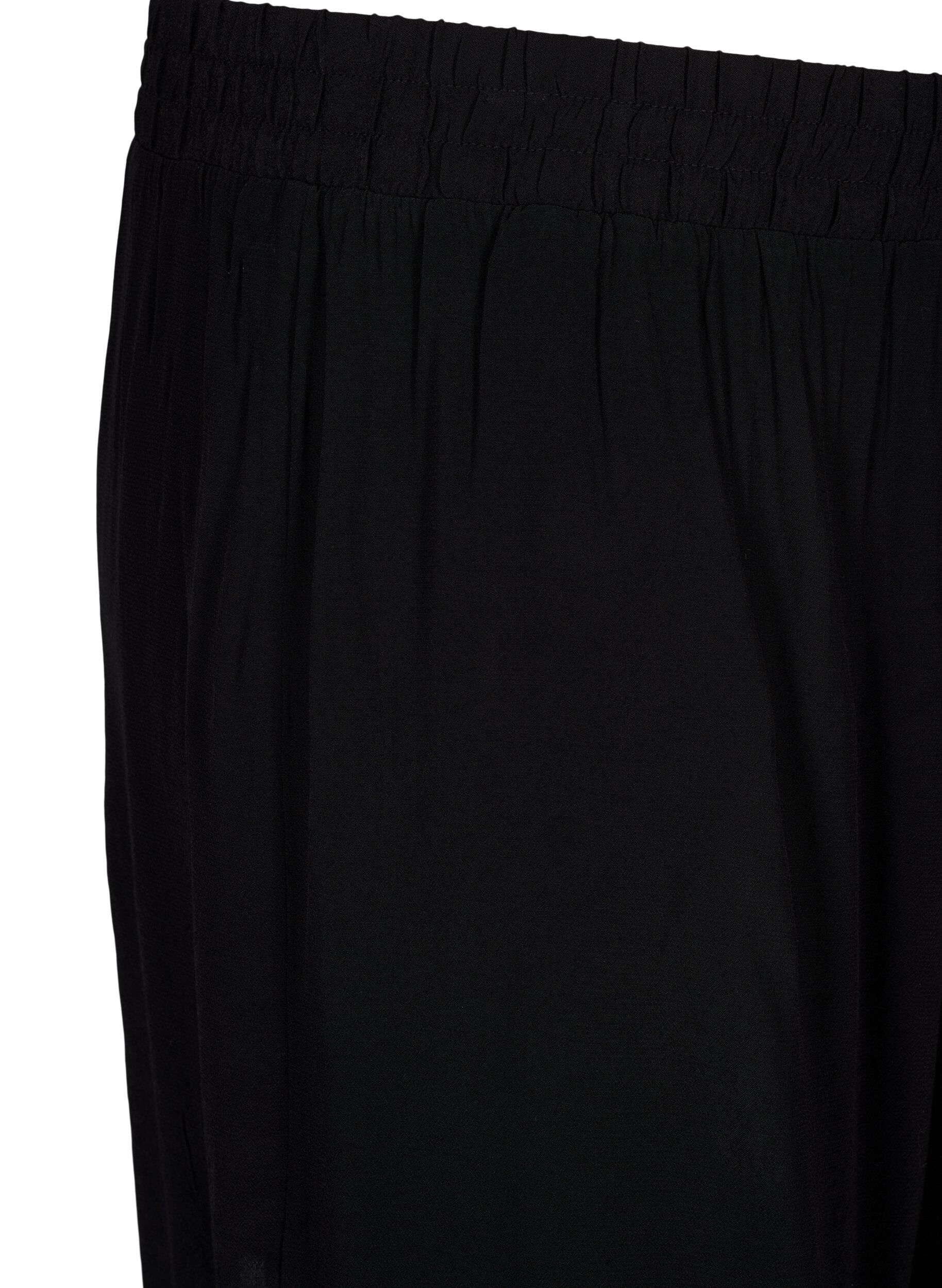 ZizziLocker sitzende Shorts aus Viskose, Black, Packshot image number 2