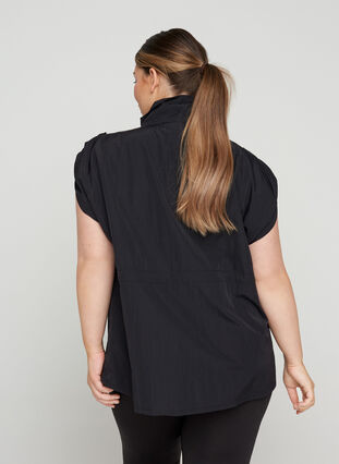 Sportweste mit verstellbarer Taille und Taschen, Black, Model image number 1