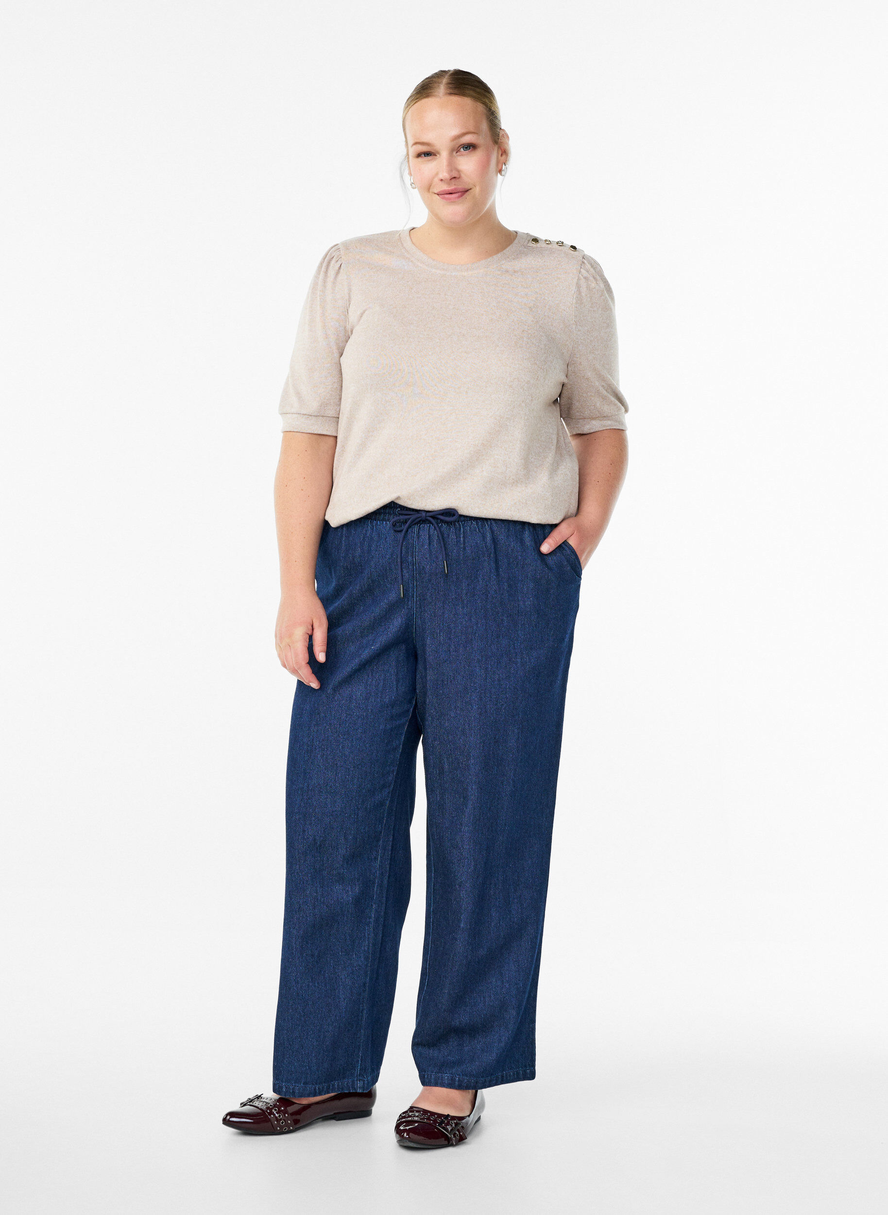 ZizziBluse mit Knopfdetail und kurzen Puff&auml;rmeln, Beige, Model image number 1