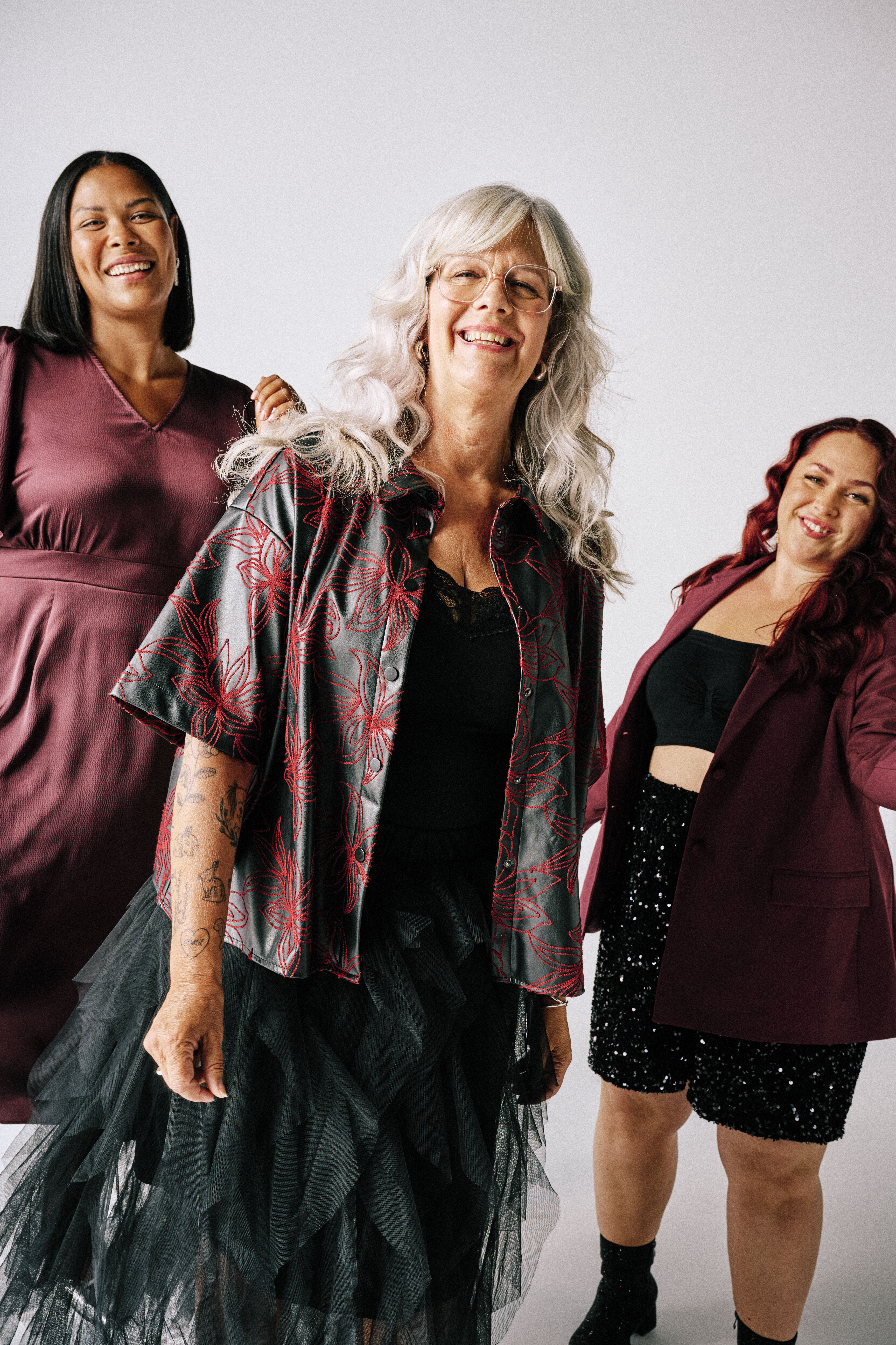 ZizziKleidung mit Details, , Model