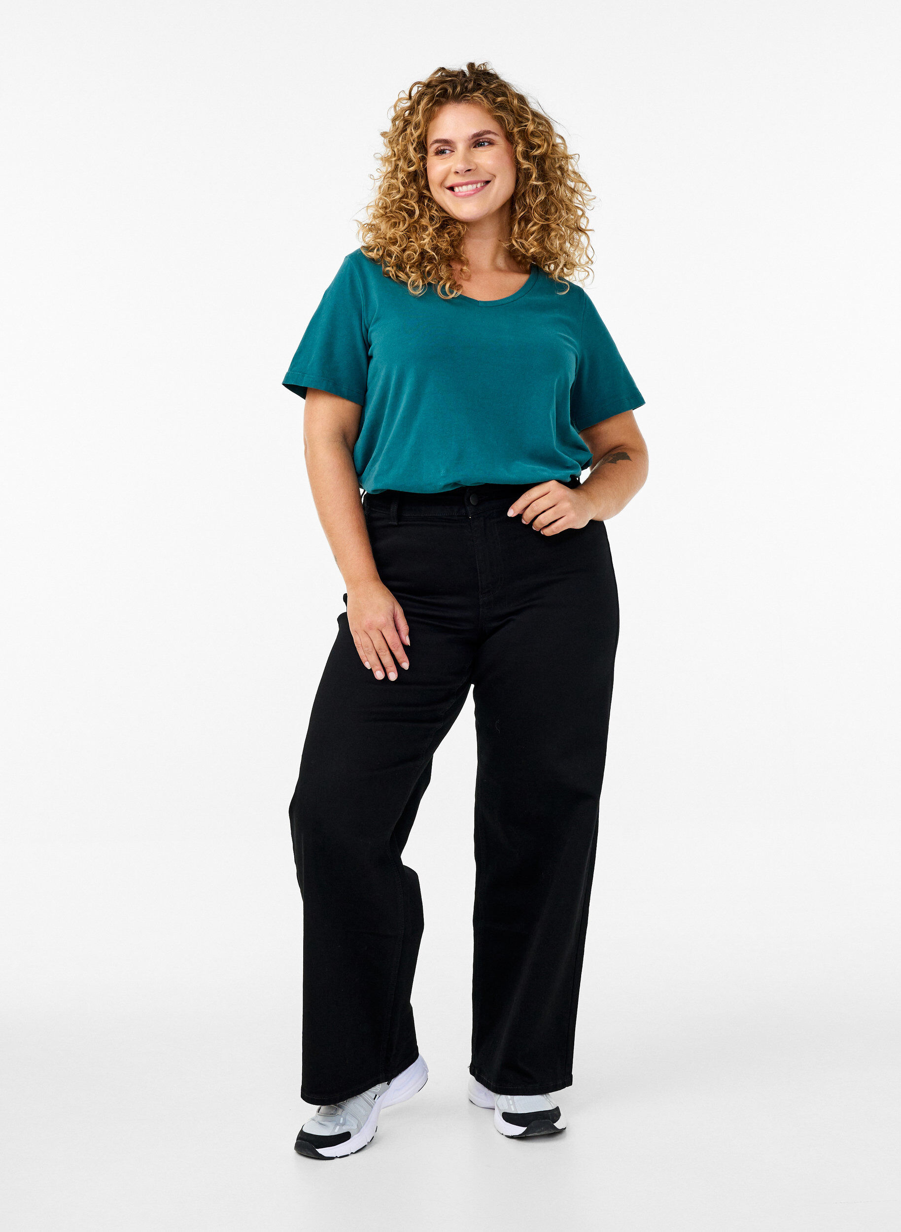 ZizziEinfarbiges basic T-Shirt aus Baumwolle, Gr&uuml;n, Model image number 1