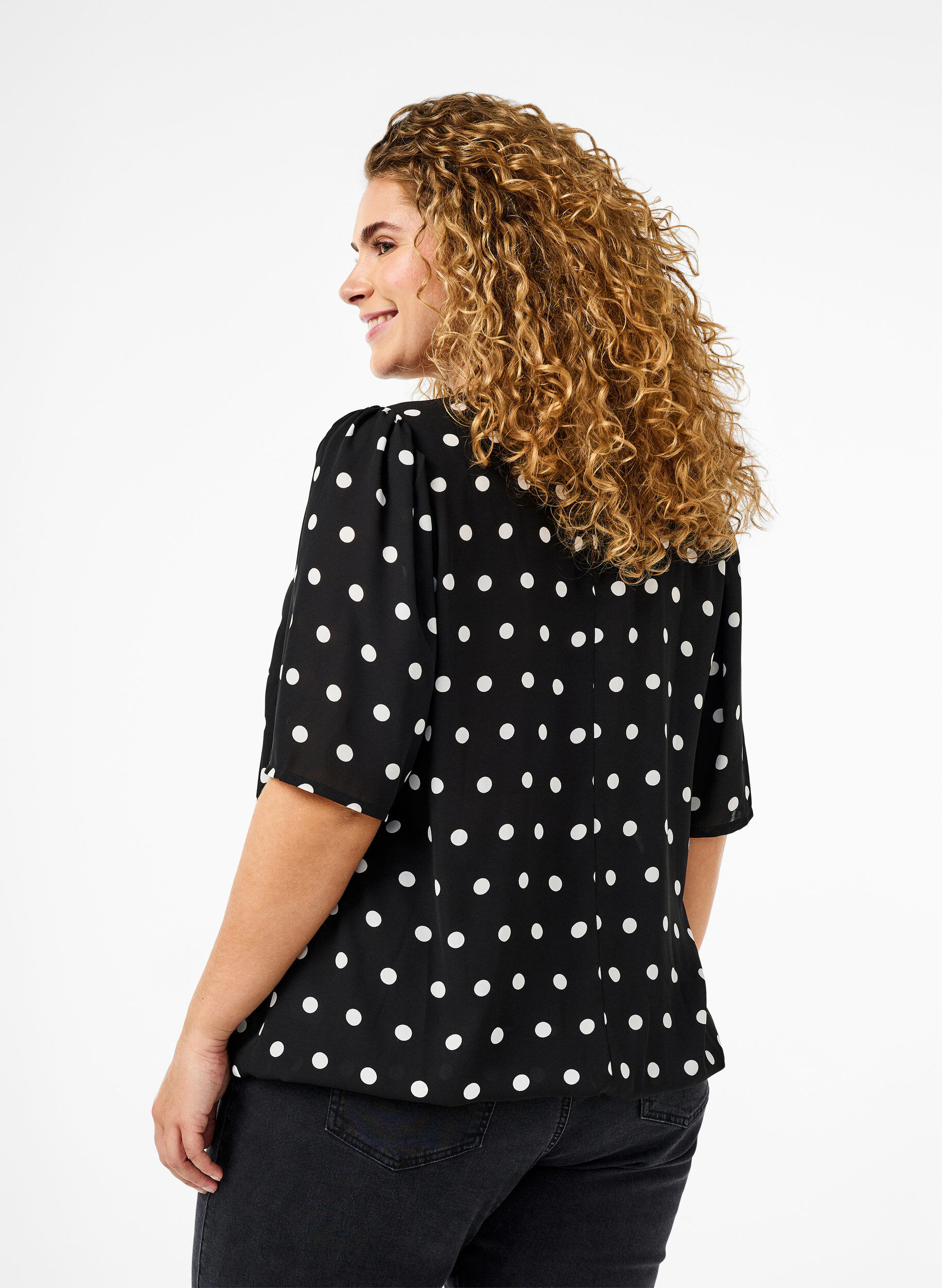 ZizziGepunktete Bluse mit kurzen &Auml;rmeln, Black W. White Dot, Model image number 1