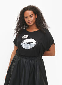 Kurzärmeliges Viskose-T-Shirt mit Druck, Black W. Lips, Model