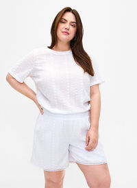 Kurze Hosen mit Strukturmuster, Bright White, Model