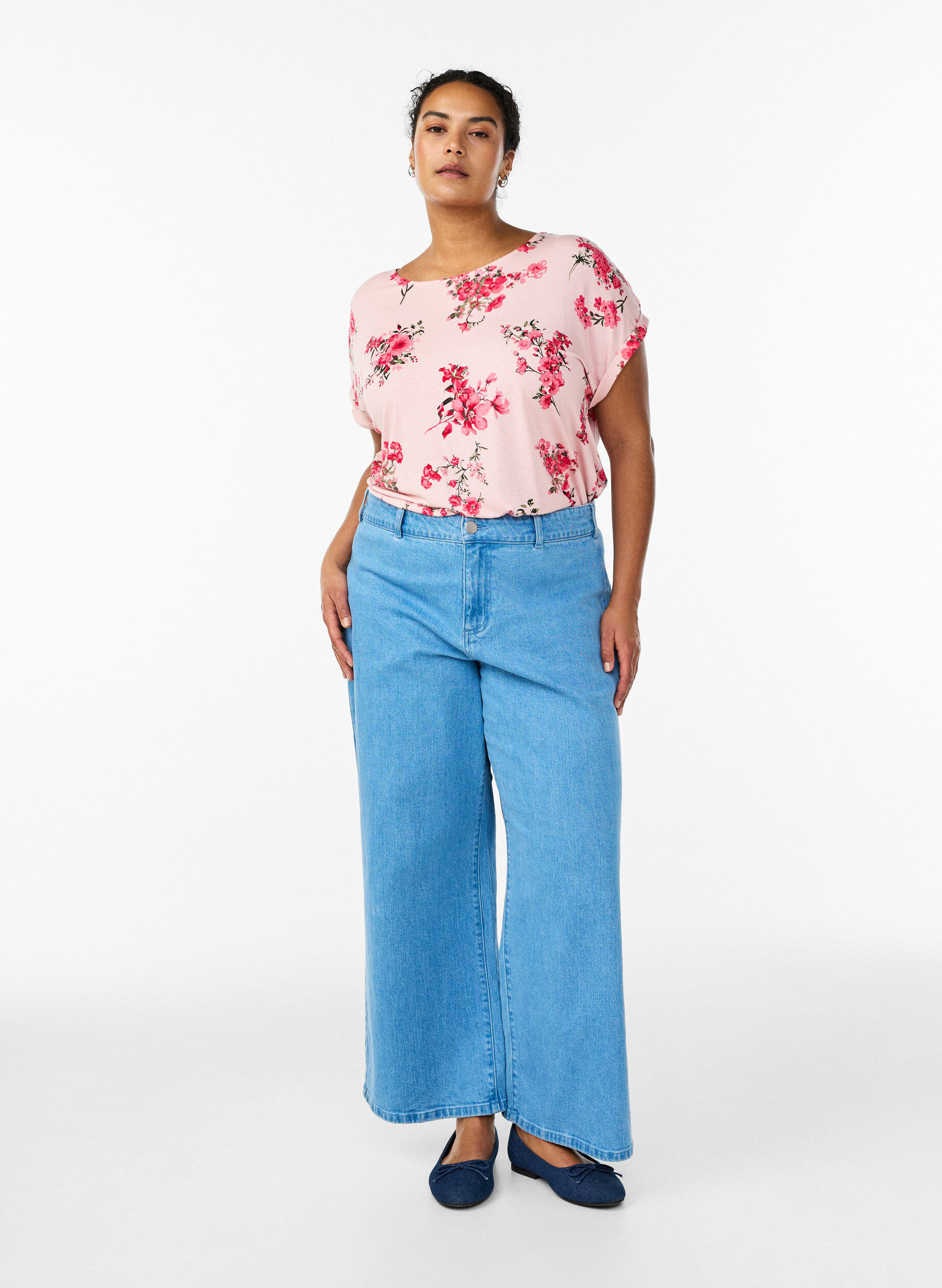 ZizziT-Shirt mit Blumenprint, Rot, Model image number 1