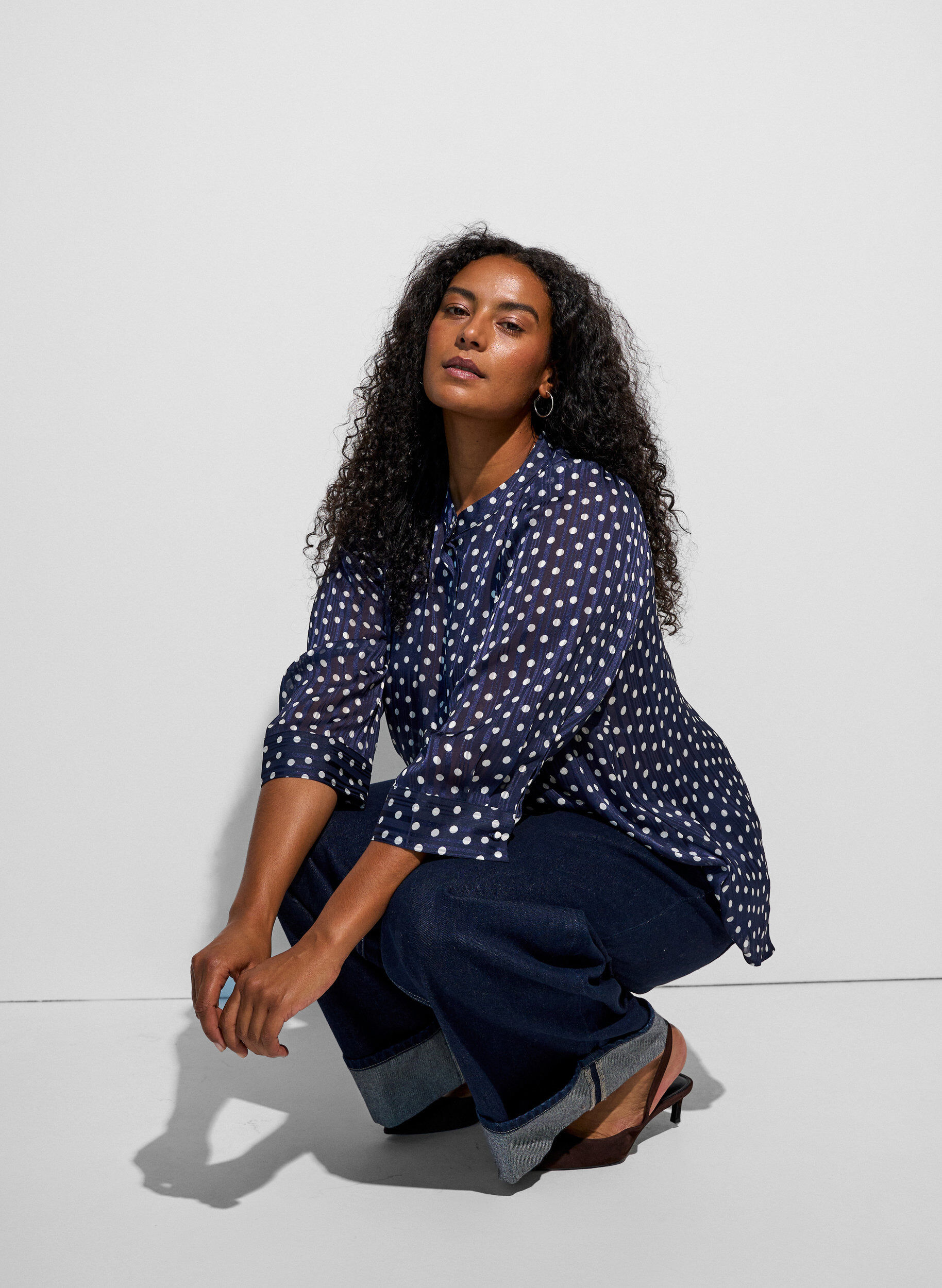 ZizziGemusterte Bluse mit Stehkragen und 3/4-&Auml;rmeln, Blau, Model image number 0