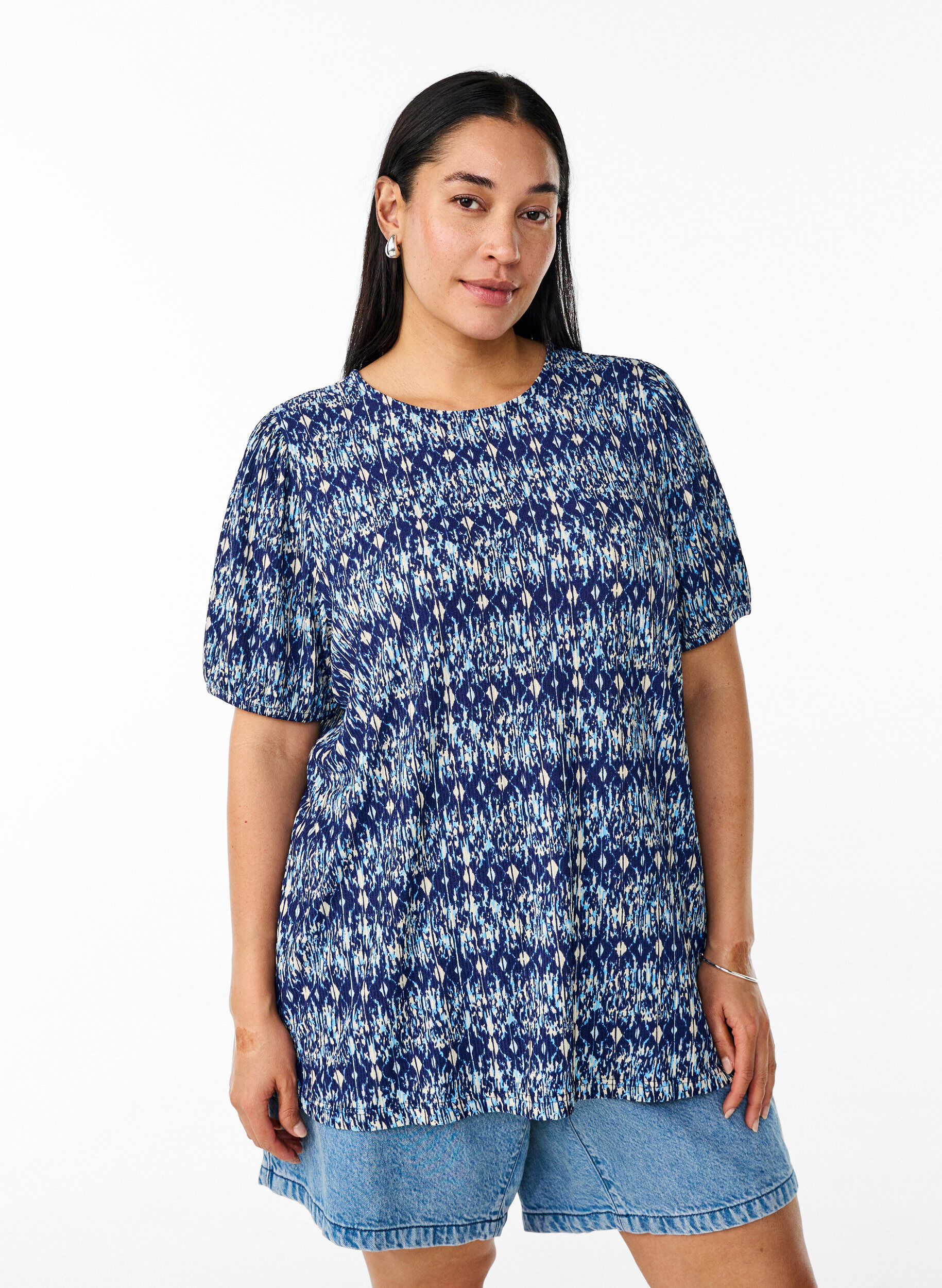 ZizziGemusterte Bluse mit kurzen &Auml;rmeln, Blau, Model image number 0