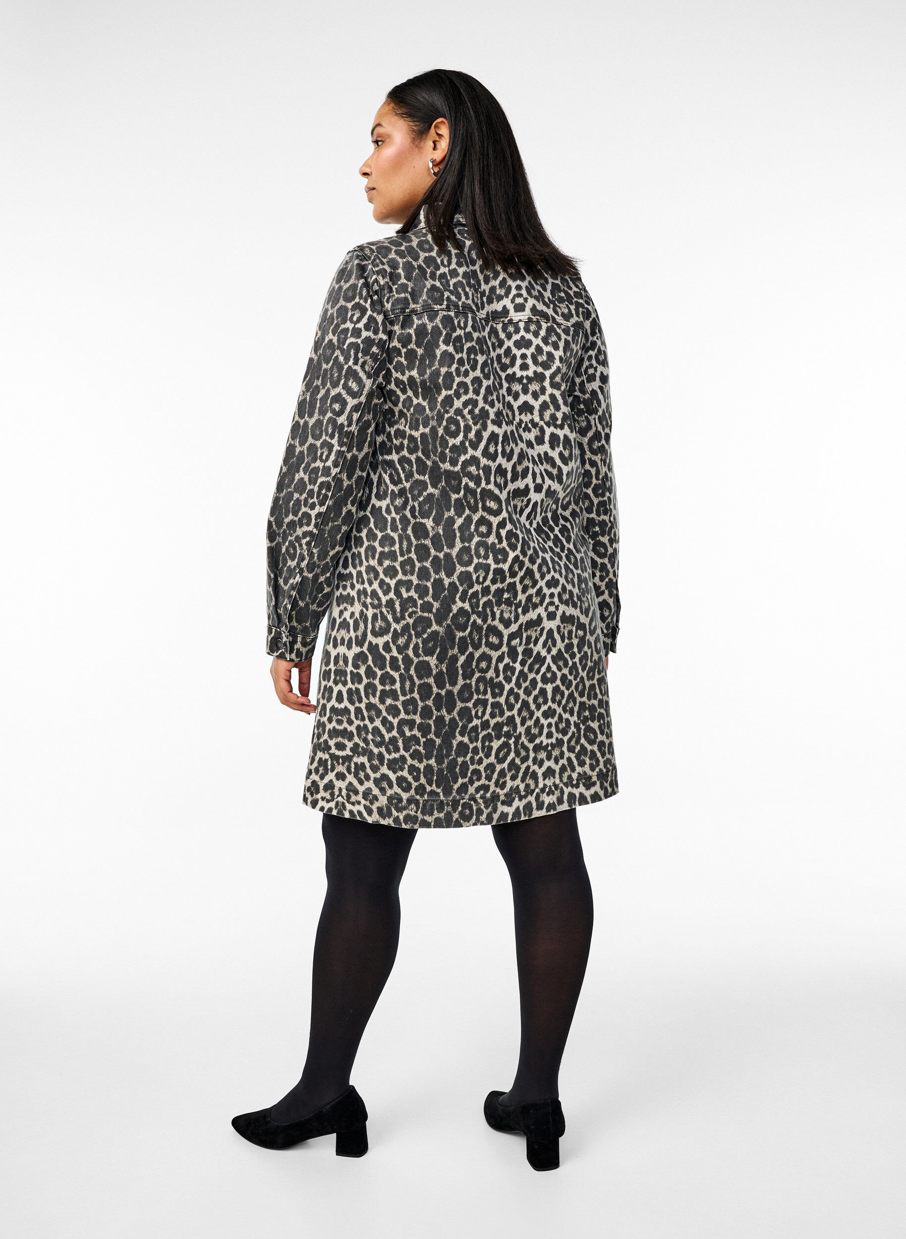 ZizziJeanskleid mit Leopardenmuster und langen &Auml;rmeln, Braun, Model image number 2