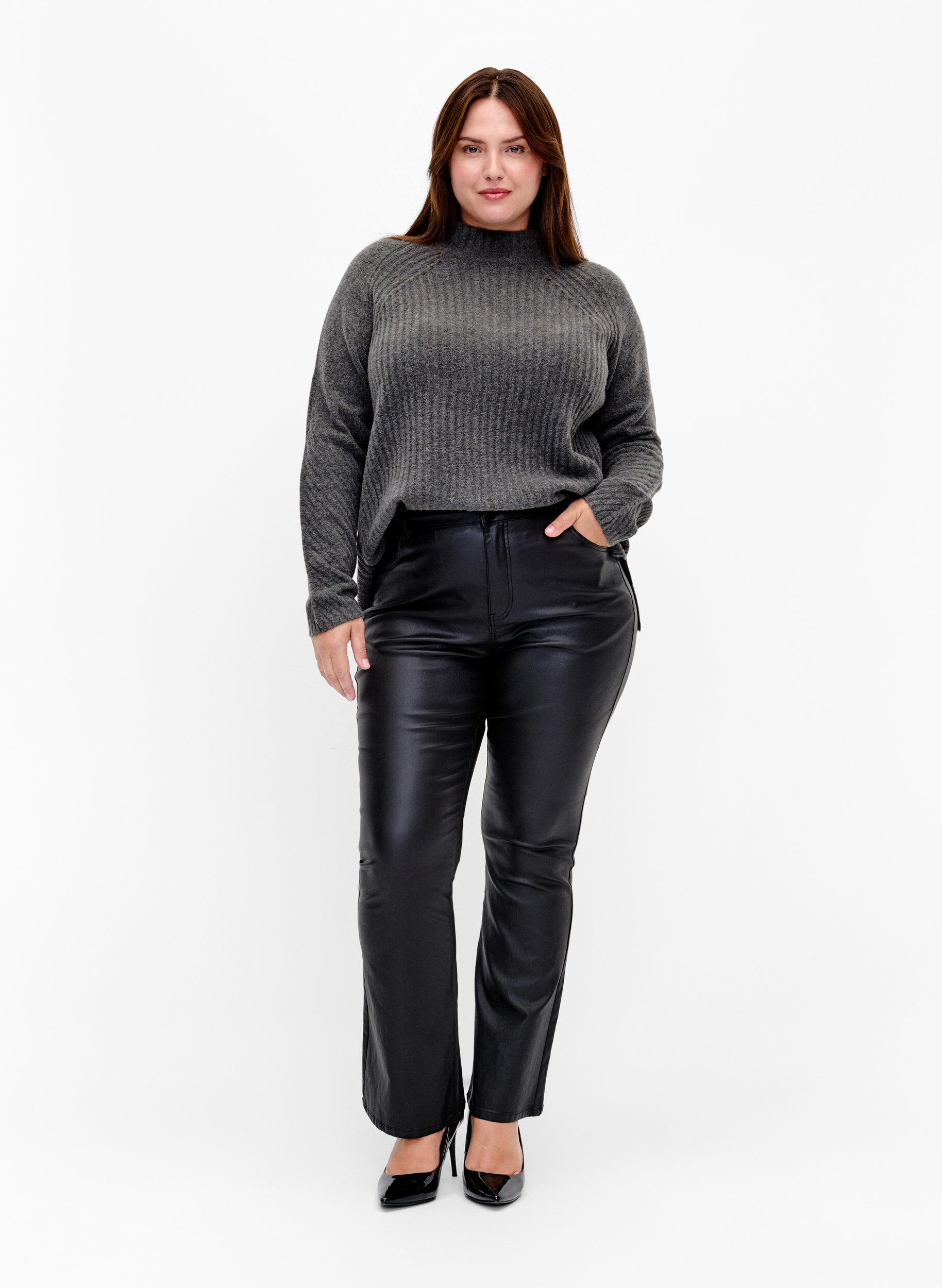 ZizziBeschichtete Ellen Jeans mit Bootcut, Black, Model image number 0