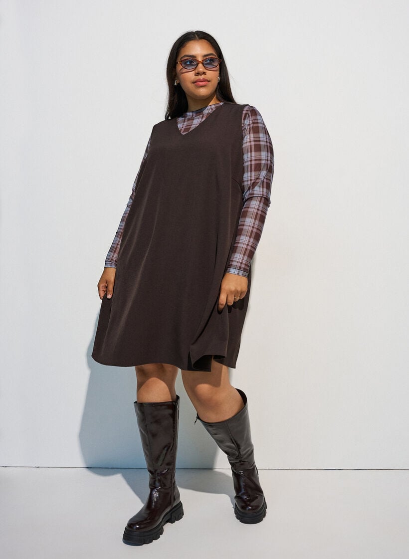 &Auml;rmelloses A-Linien-Kleid mit Nadelstreifen, Braun, Model image number 1