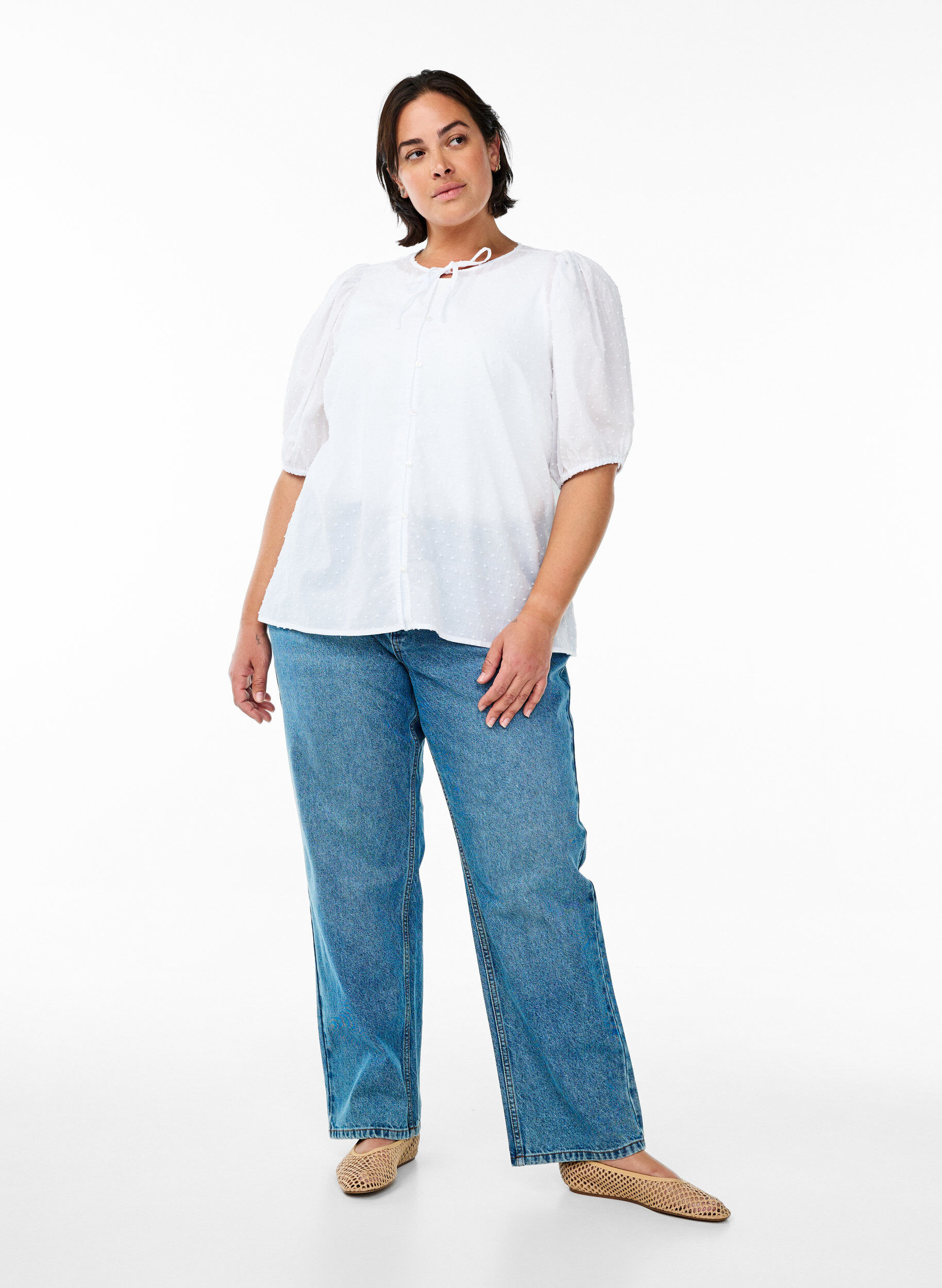 ZizziBluse mit Bindeband und gepunkteter Textur, Wei&szlig;, Model image number 1