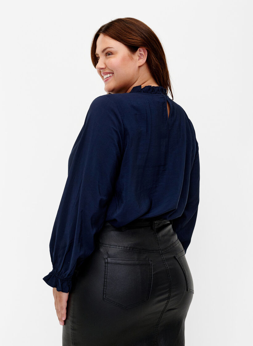 Langärmelige Viskosebluse mit Rüschen, Total Eclipse, Model image number 1