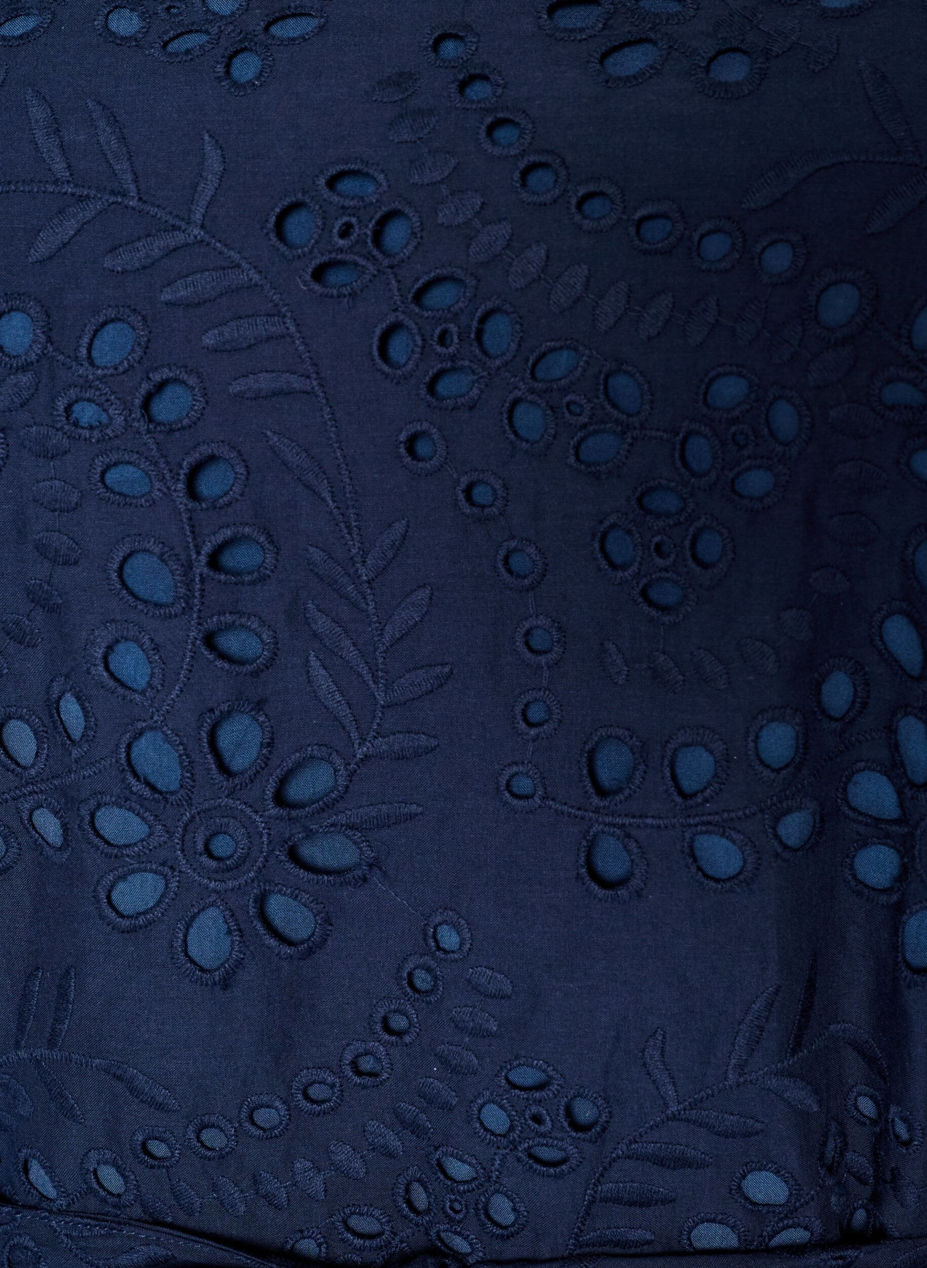ZizziHemdblusenkleid aus Broderie Anglaise mit Bindeg&uuml;rtel, Blau, Packshot image number 2
