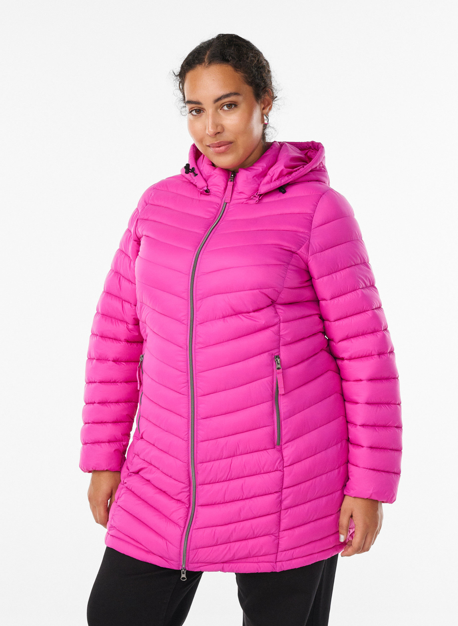 Leichte Jacke mit Taschen und abnehmbarer Kapuze, Rot, Model