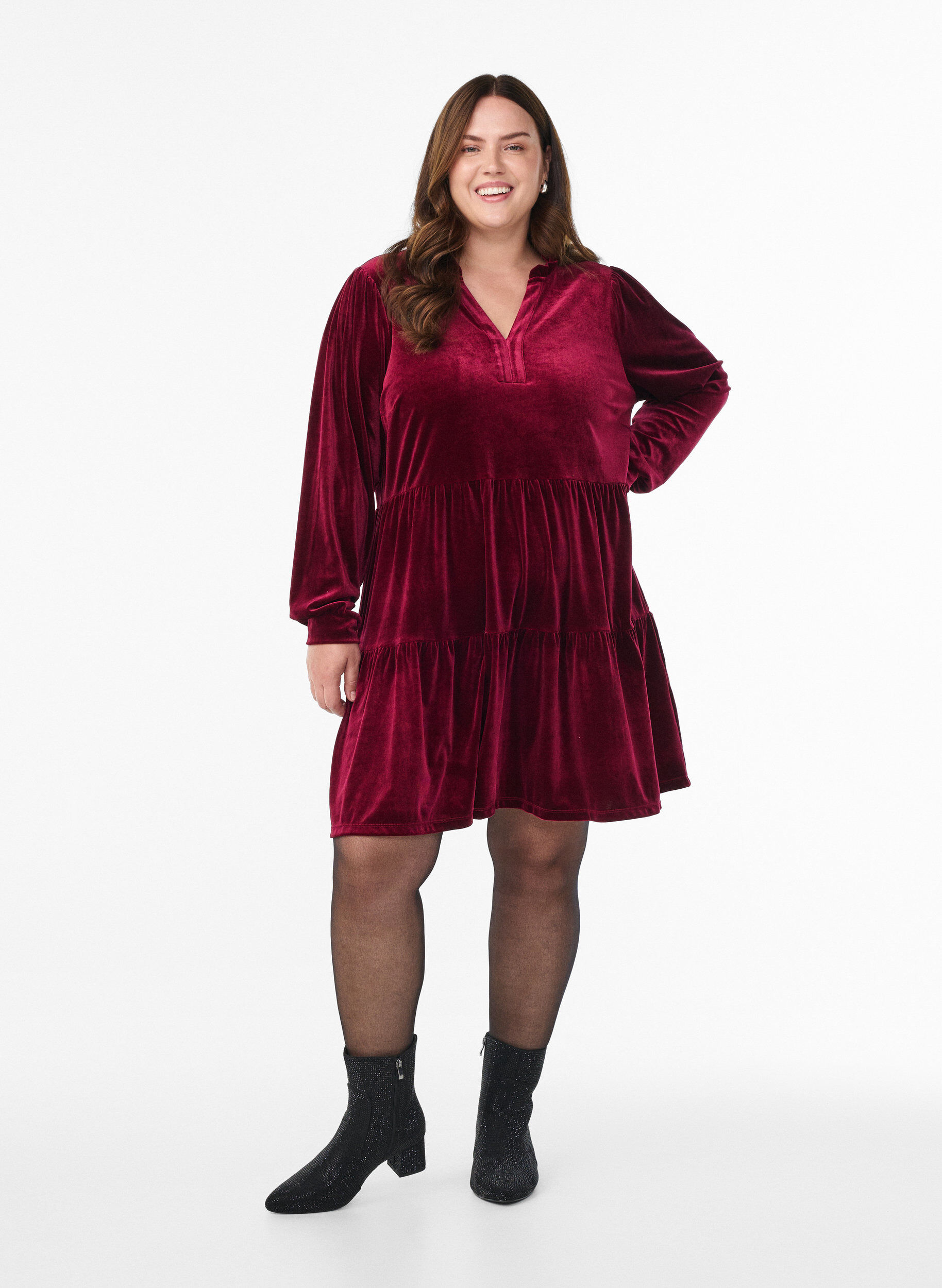 ZizziKurzes Kleid aus Velours mit R&uuml;schenkragen und langen &Auml;rmeln, Rot, Model image number 1