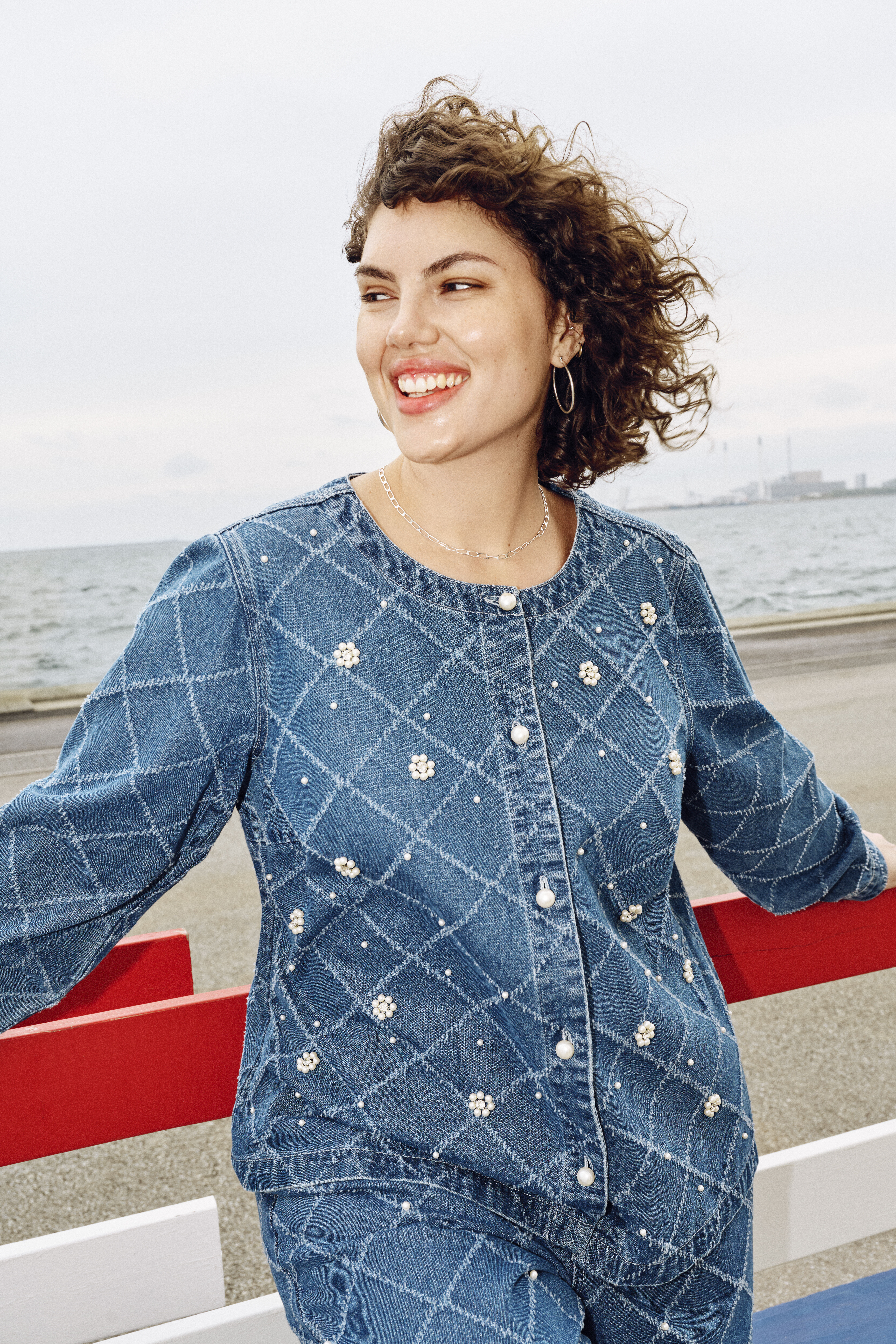 ZizziJeansset mit Perlenverzierung, , Model