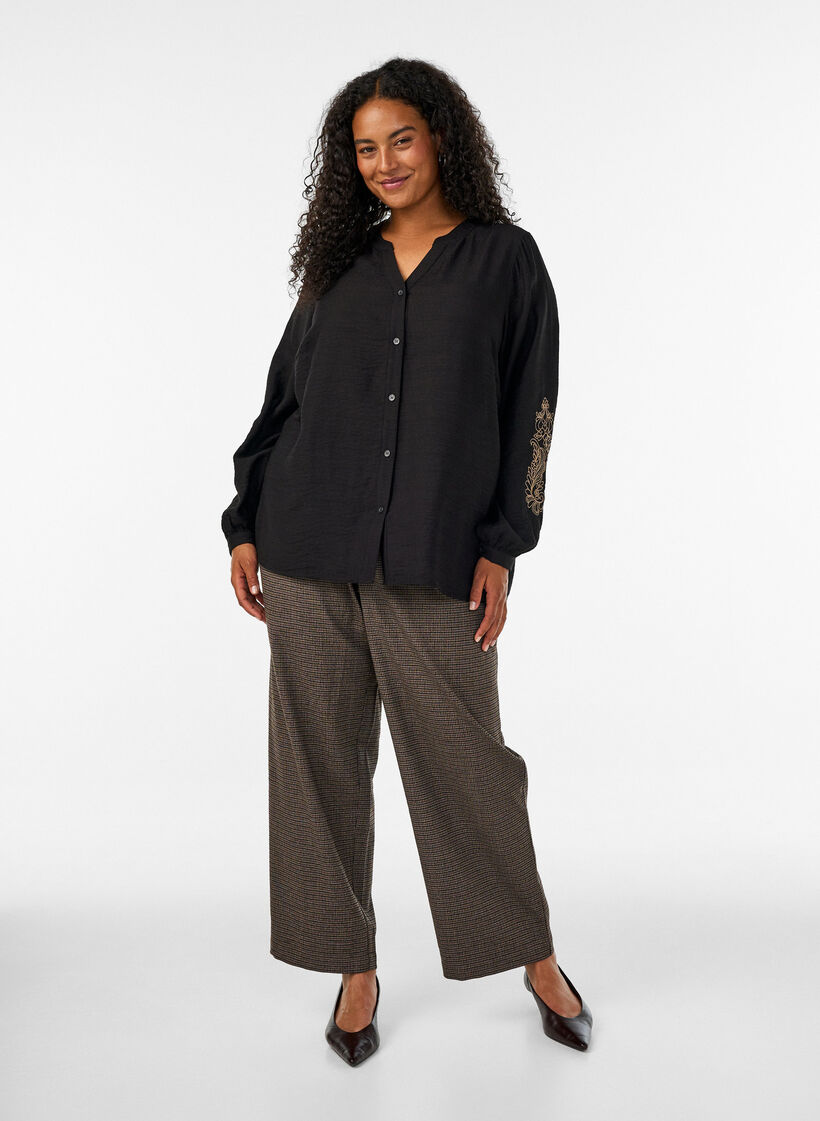 Bluse aus Viskose mit bestickten &Auml;rmeln, Schwarz, Model image number 1