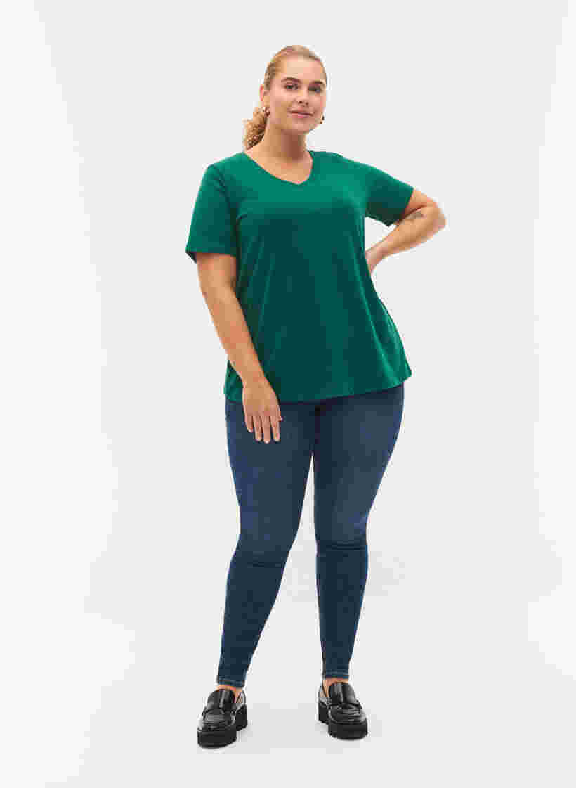 Einfarbiges basic T-Shirt aus Baumwolle, Evergreen, Model image number 2