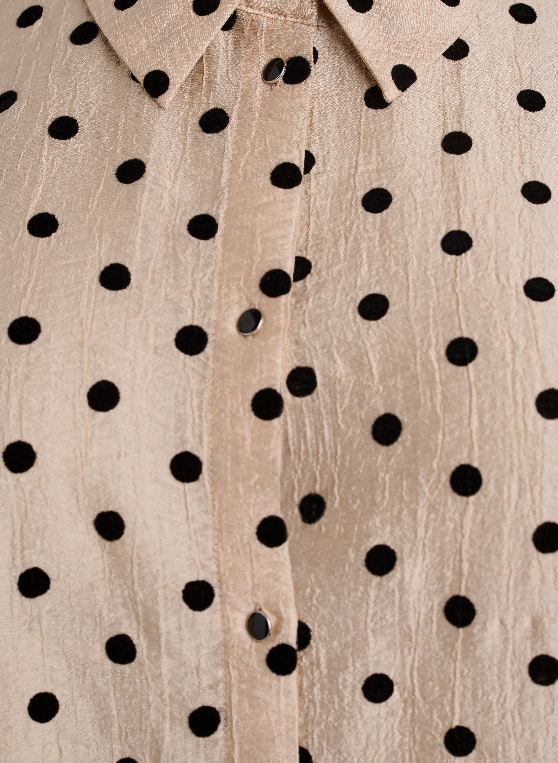 ZizziMidi-Hemdkleid mit Punkten und 3/4-&Auml;rmeln, Beige, Packshot image number 2