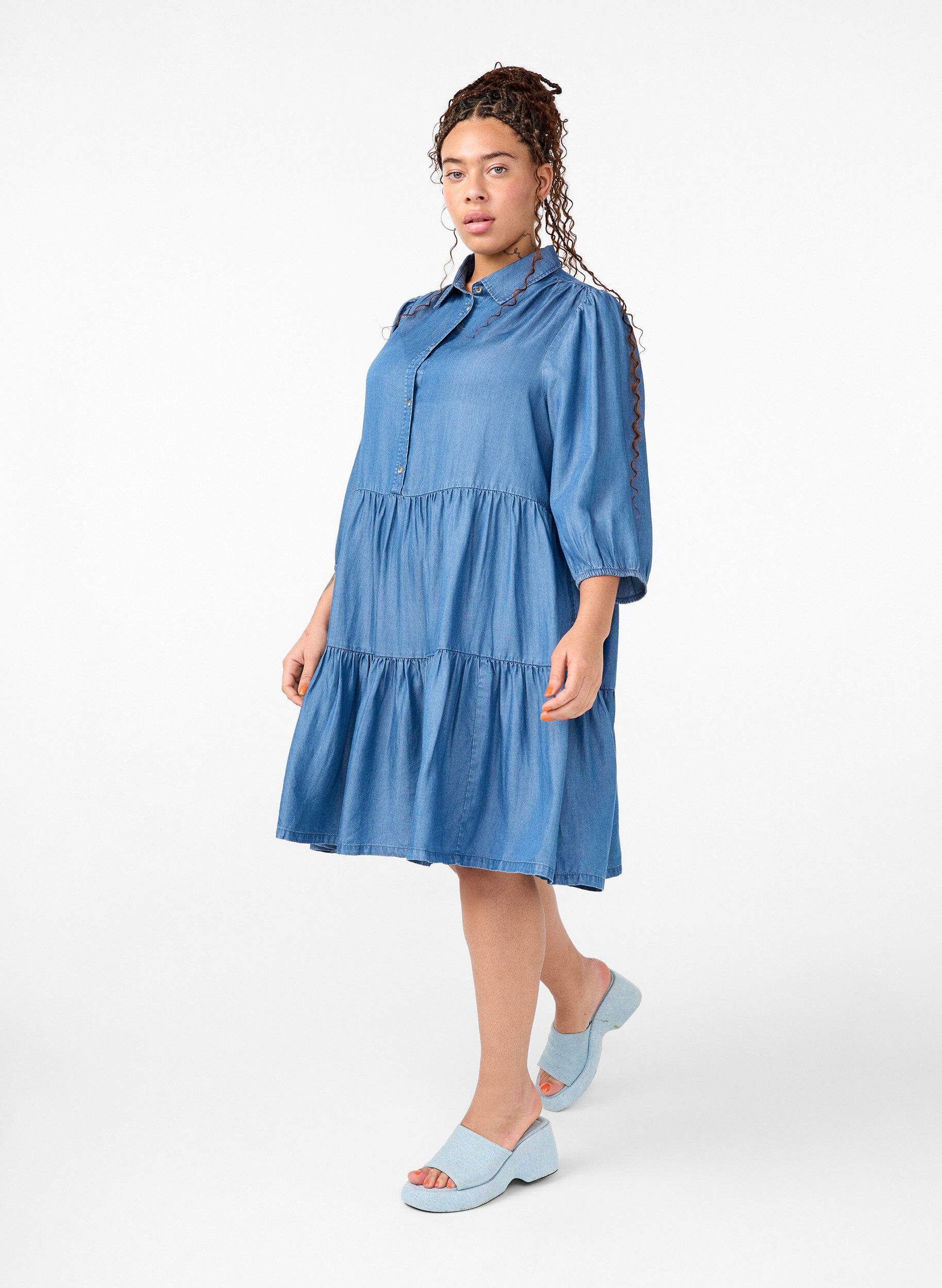 ZizziDenim-Kleid aus TENCEL&trade; Lyocell mit 3/4 &Auml;rmeln, Blue Denim, Model image number 2