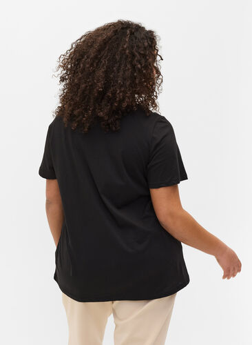 T-Shirt aus Baumwolle mit V-Ausschnitt, Black Love Leo, Model image number 1