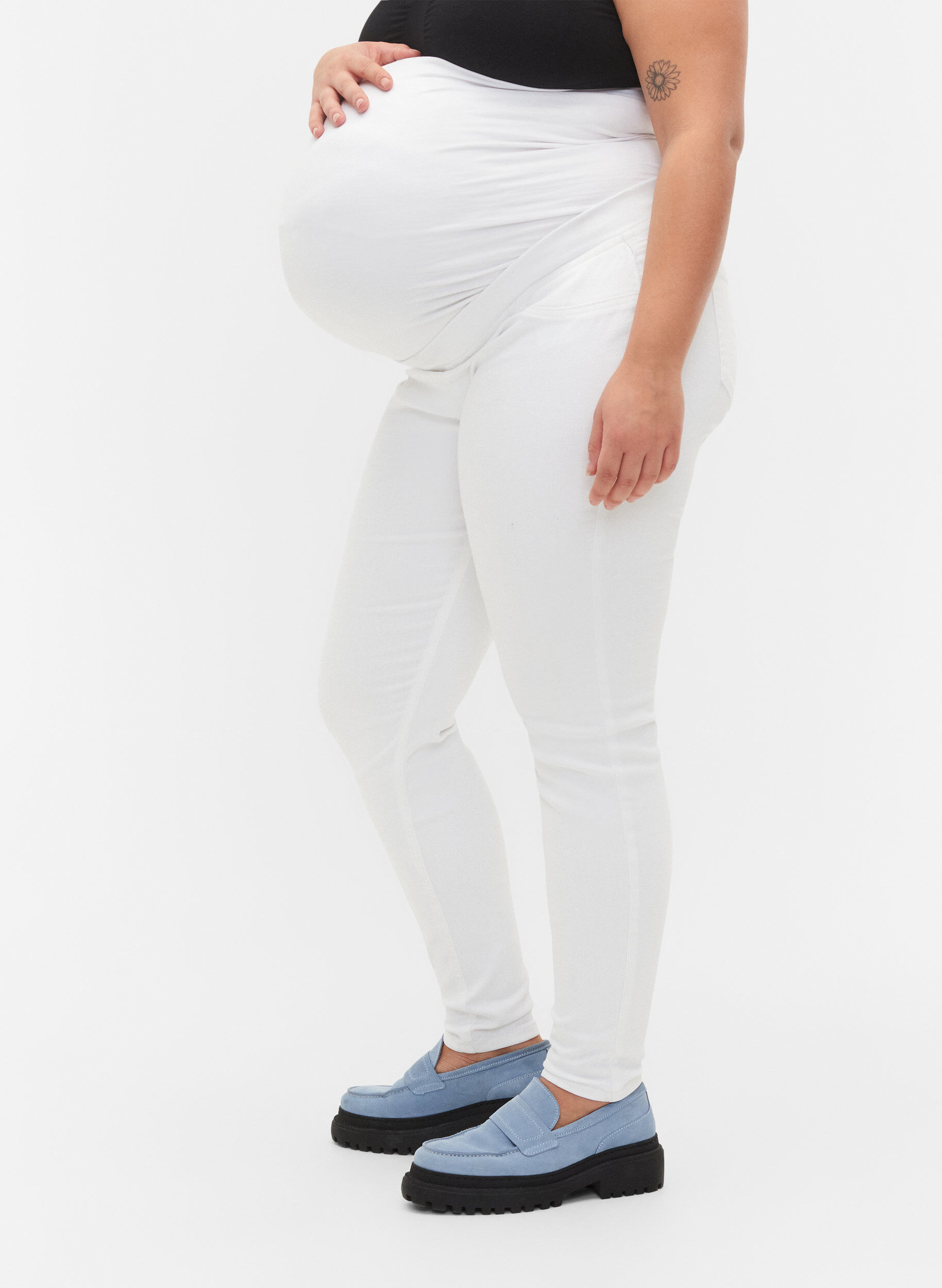 ZizziSchwangerschafts-Jeggings aus Baumwolle, White, Model image number 1